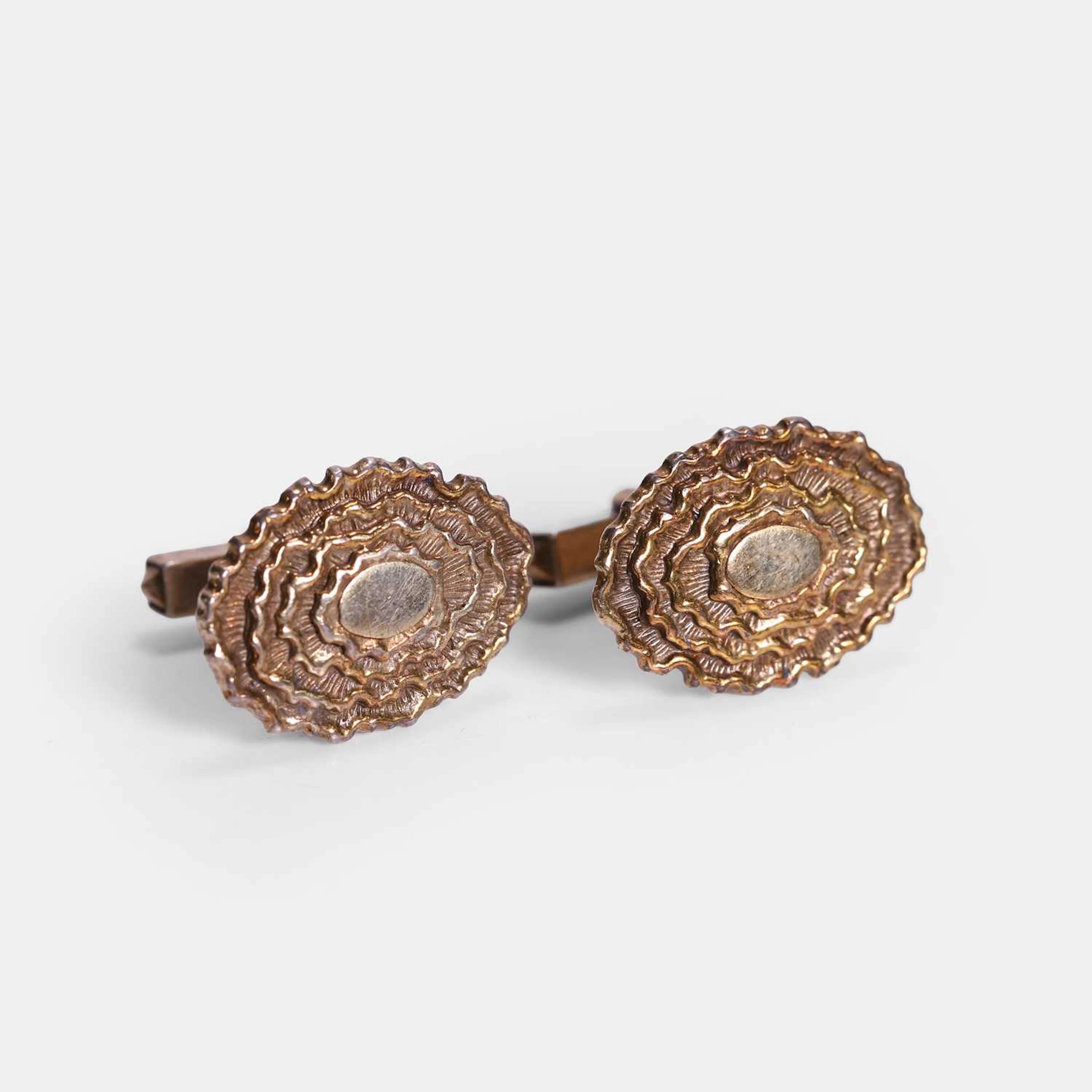 ▲ Stuart Devlin (Australian-British, 1931-2018) a pair of silver-gilt