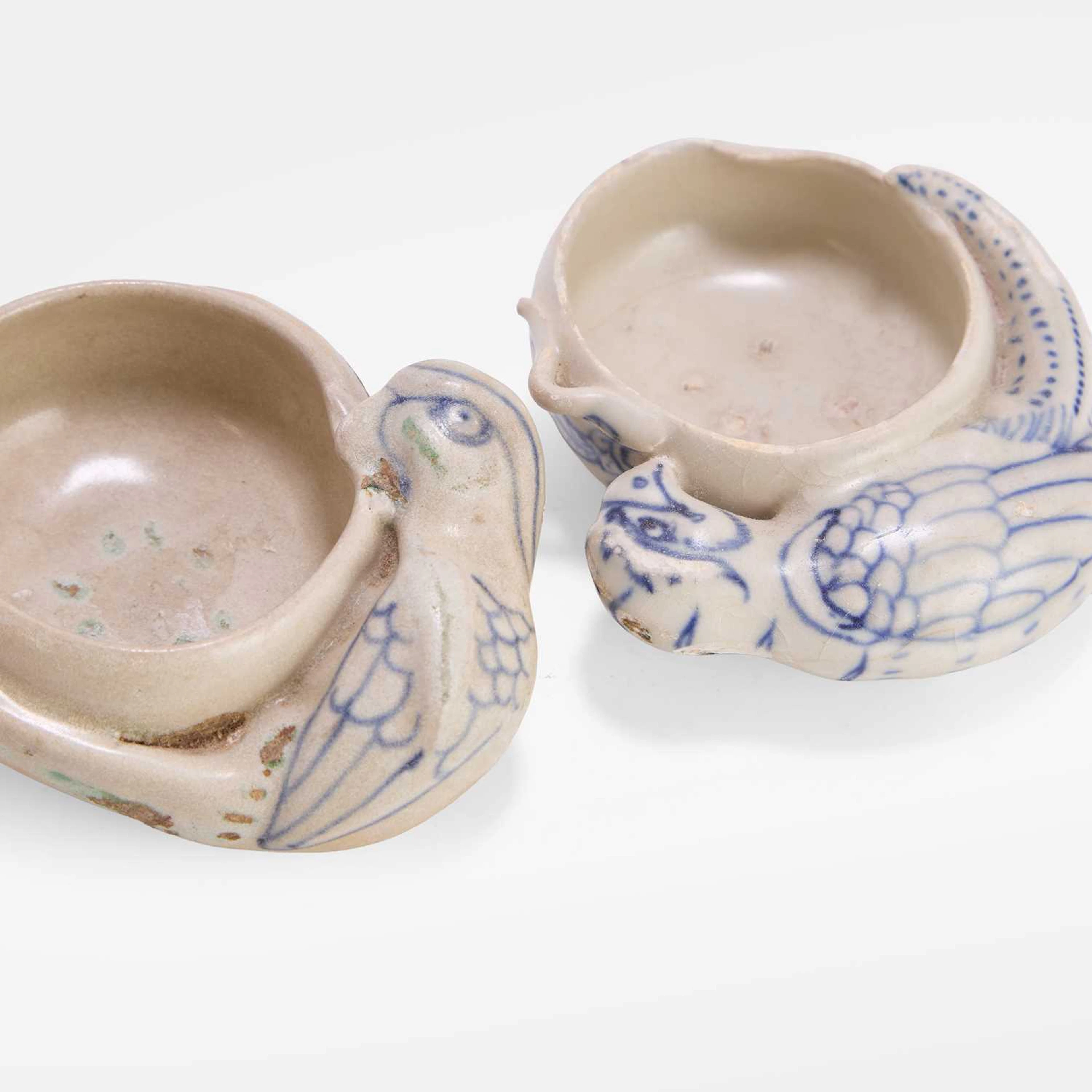 A pair of Vietnamese Hoi An Hoard blue and white cups 16th century