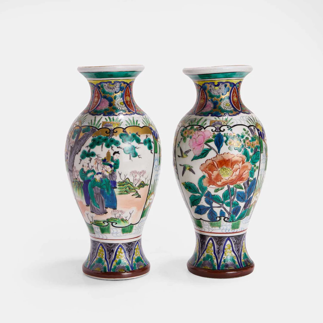 A pair of Japanese Kutani ware vases early 20th century