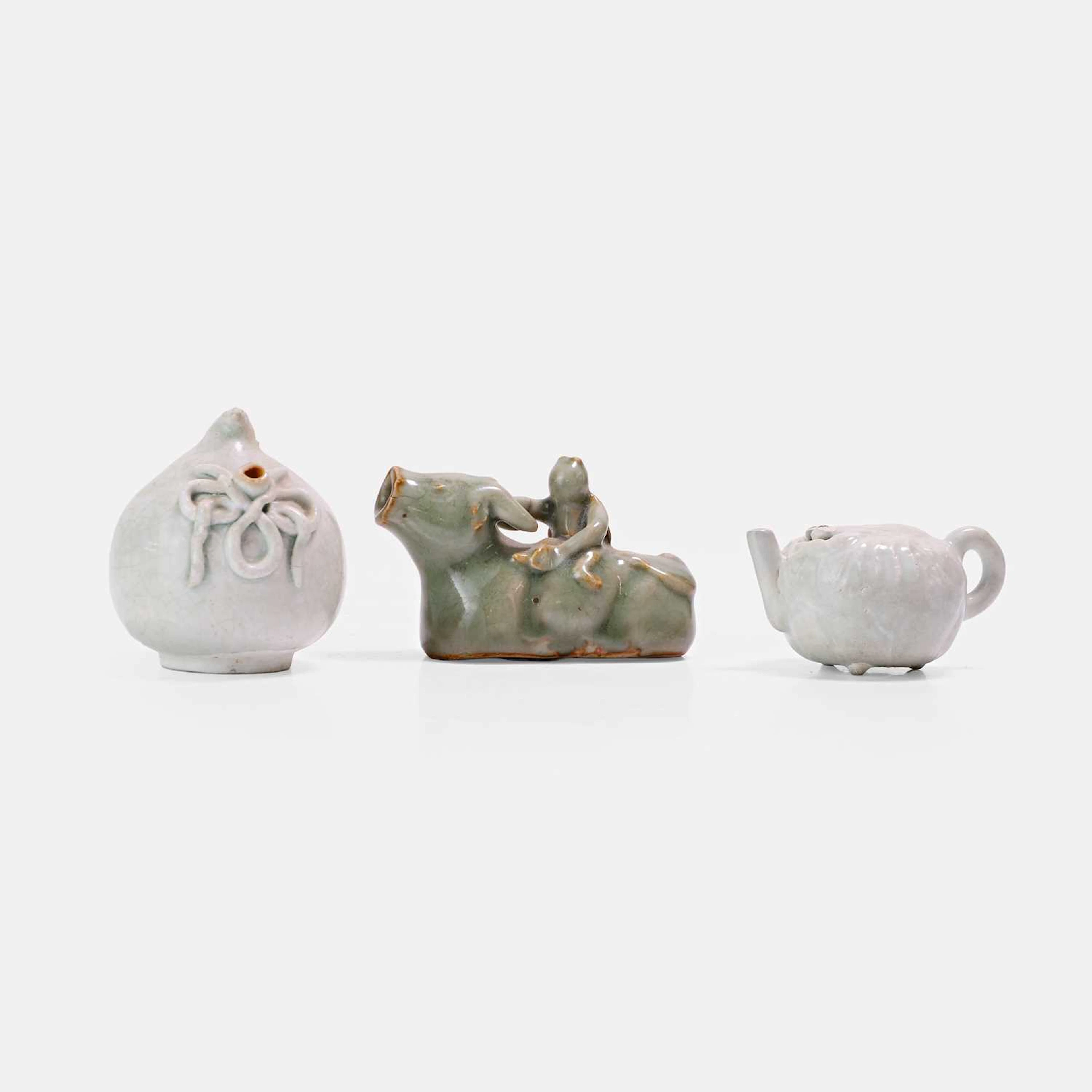 Three Chinese stoneware water droppers Yuan dynasty (1271-1368)