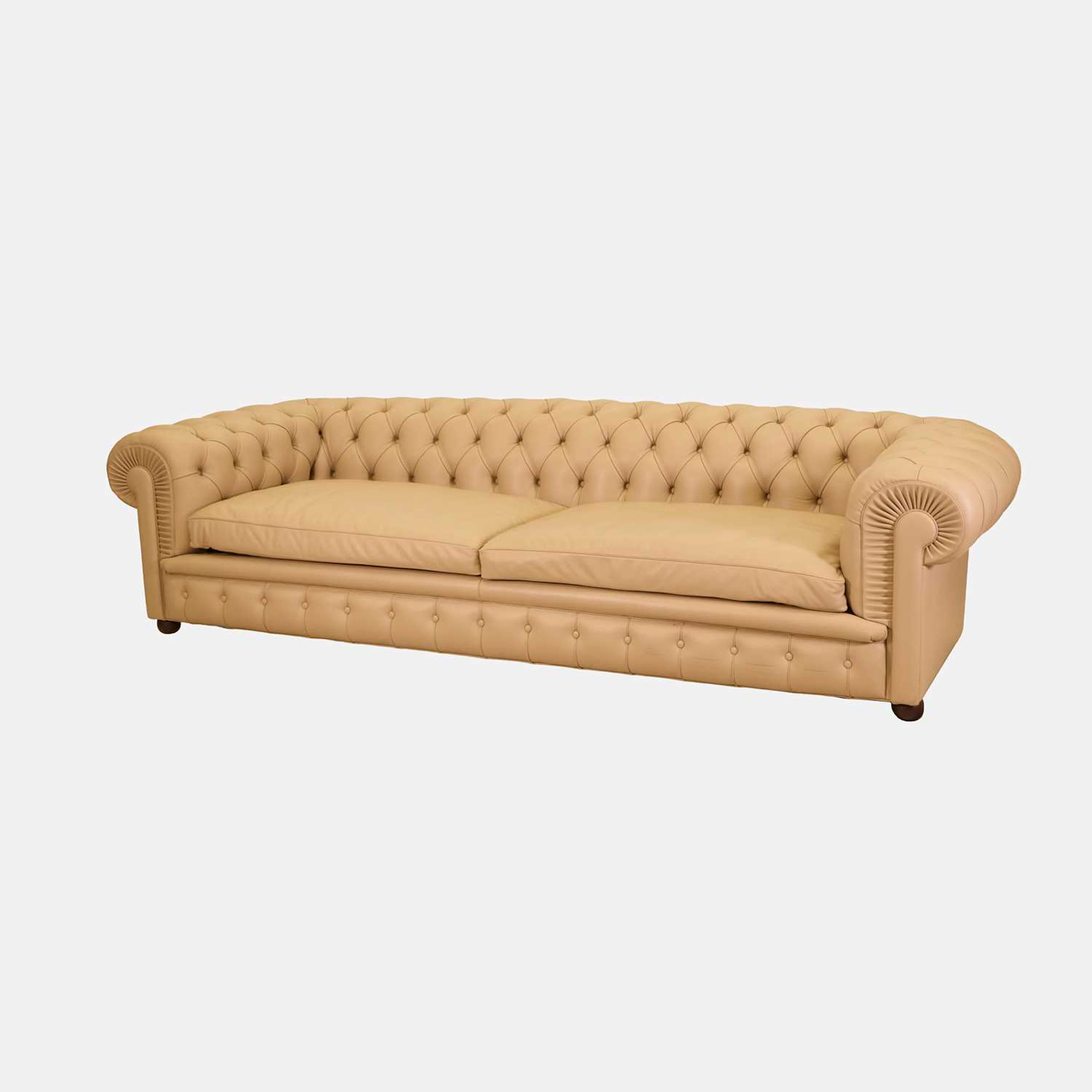 Poltrona Frau a 'Chester' three-seater sofa