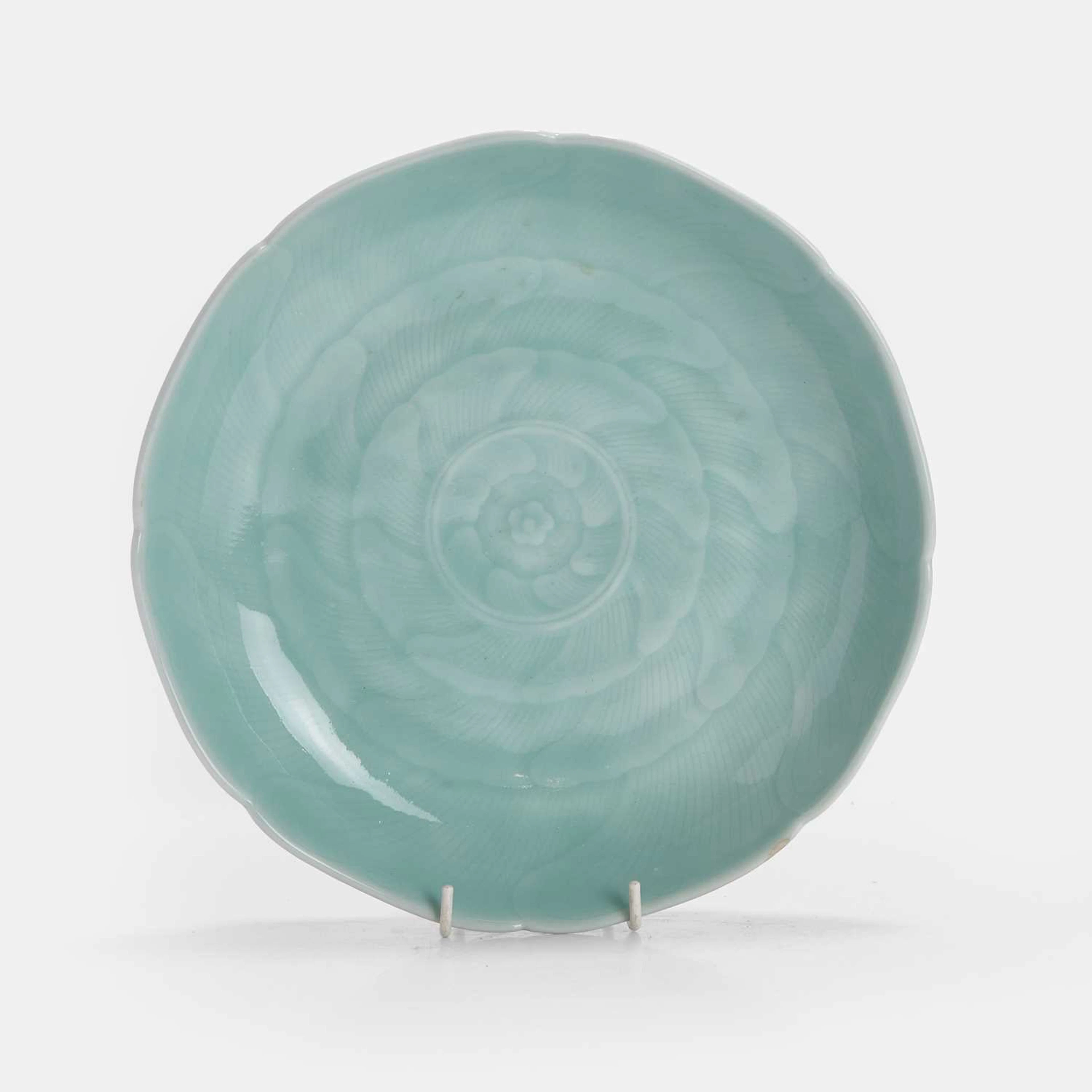 A Chinese celadon-glazed dish 18th-19th century