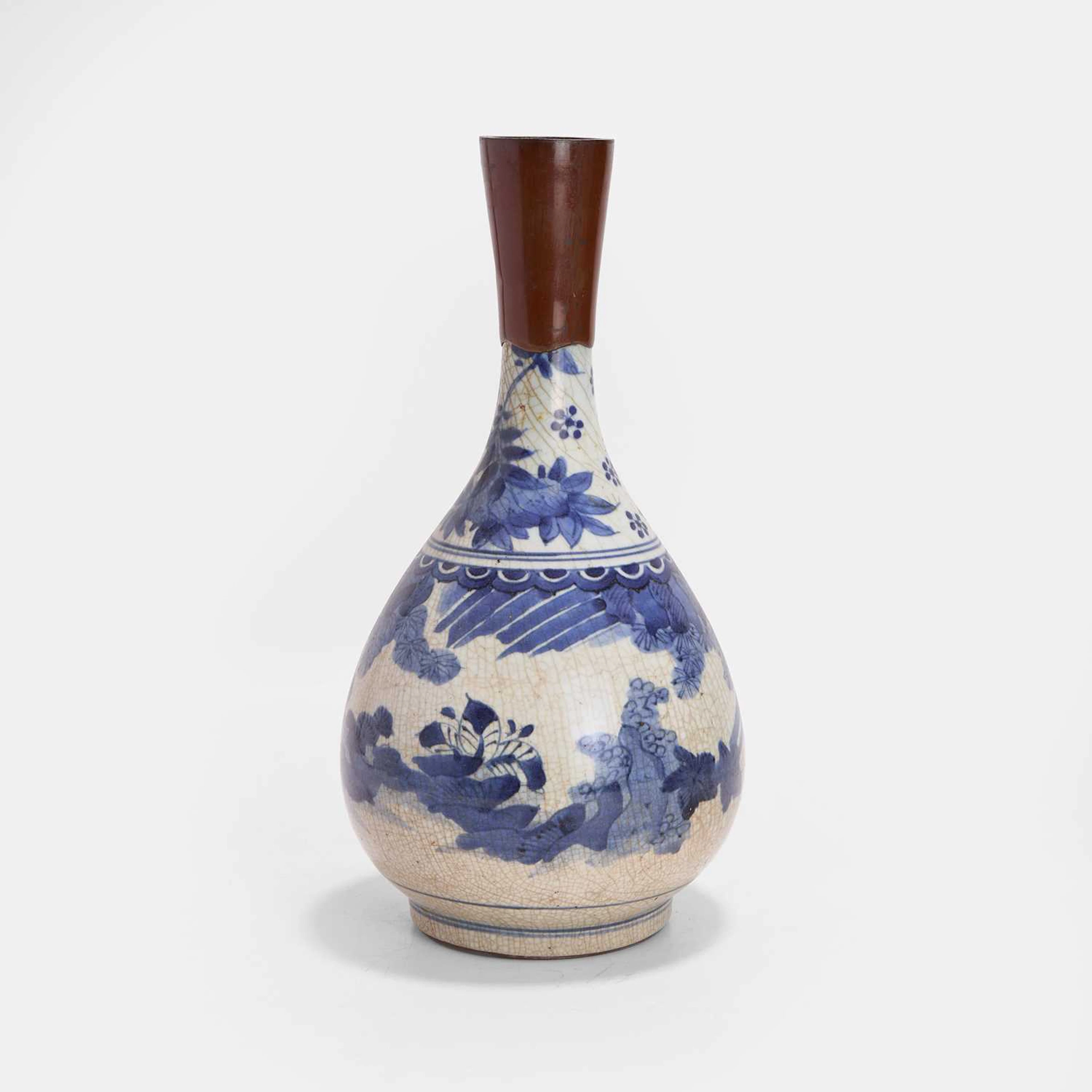 A Chinese blue and white vase early Qing dynasty