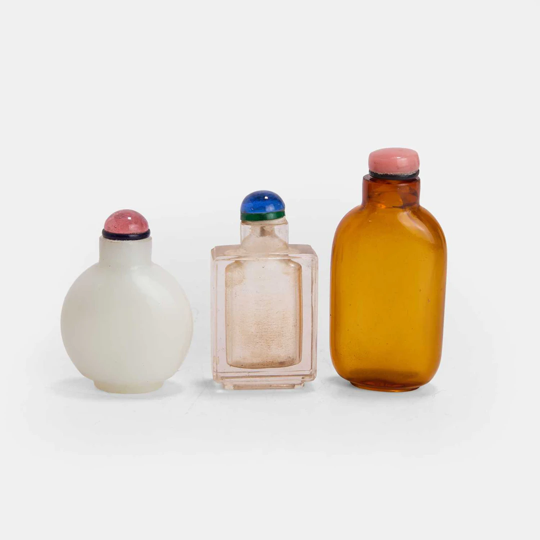 Three Chinese Peking glass snuff bottles late Qing dynasty