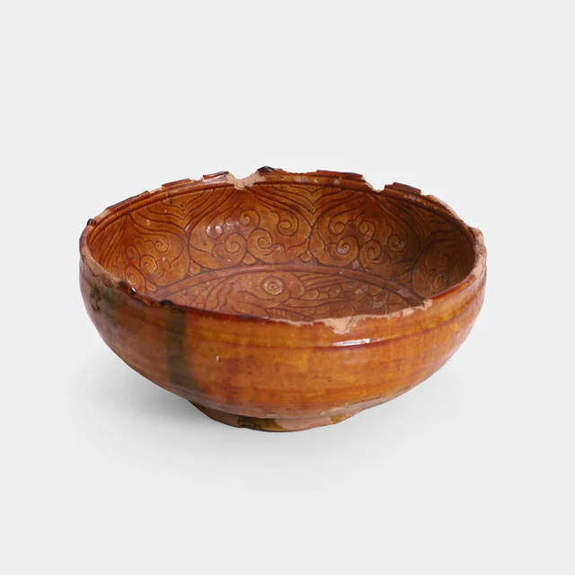 A Chinese sancai-glazed earthenware bowl Liao dynasty (907-1125)