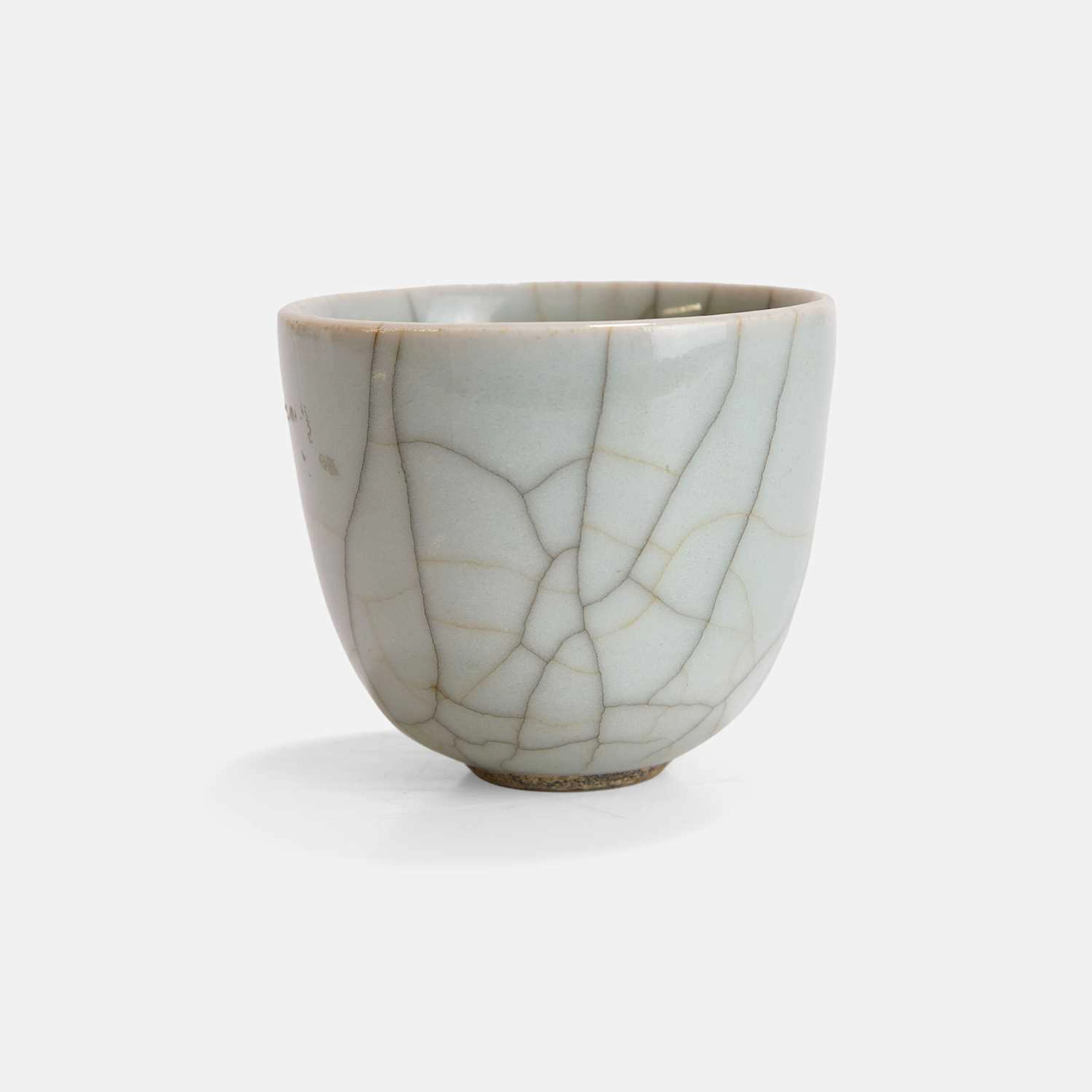 A Chinese Ge-type cup mid-Qing dynasty