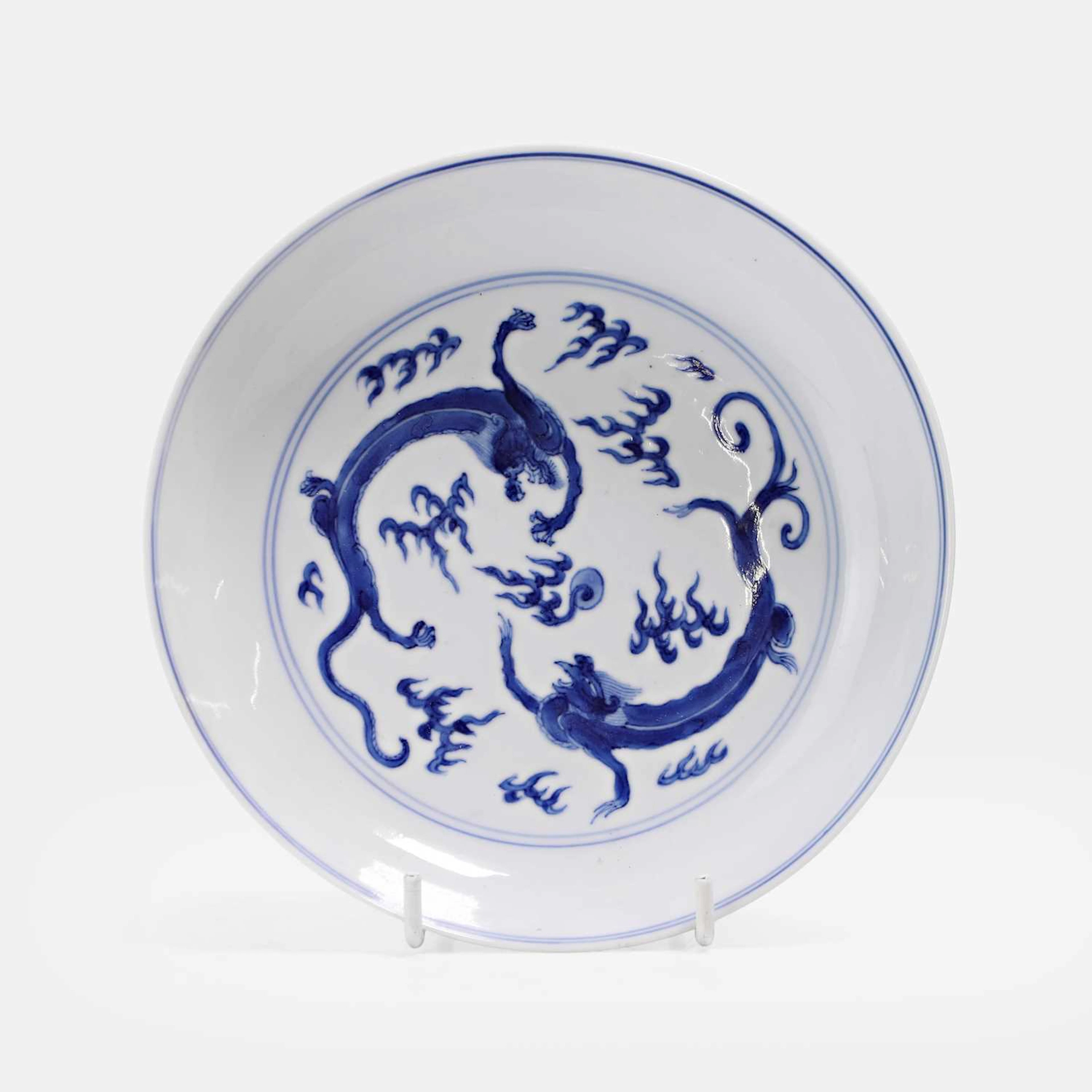 A Chinese blue and white dish Kangxi (1662-1722)