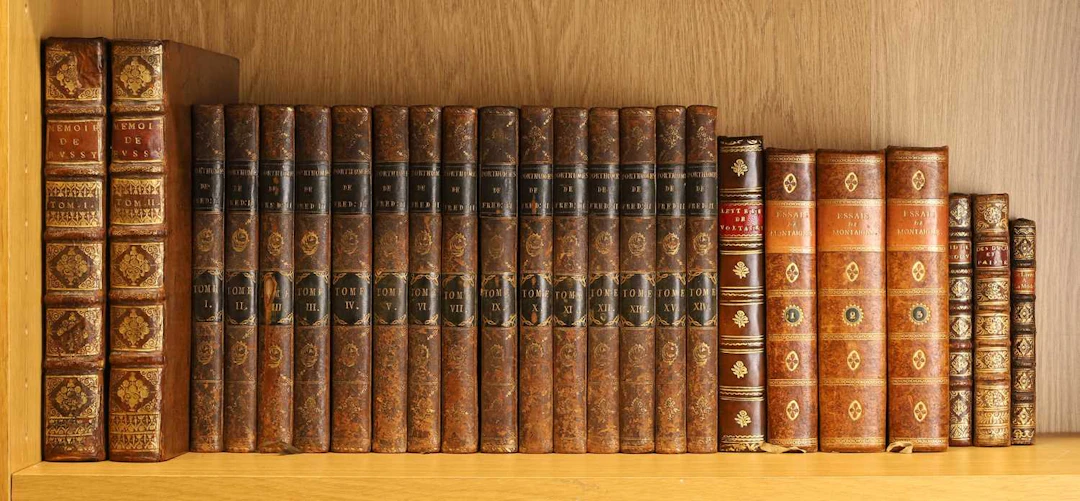 FINE BINDINGS: Essais de Michel de Montaigne, in 3 Vols. Paris, 1793.