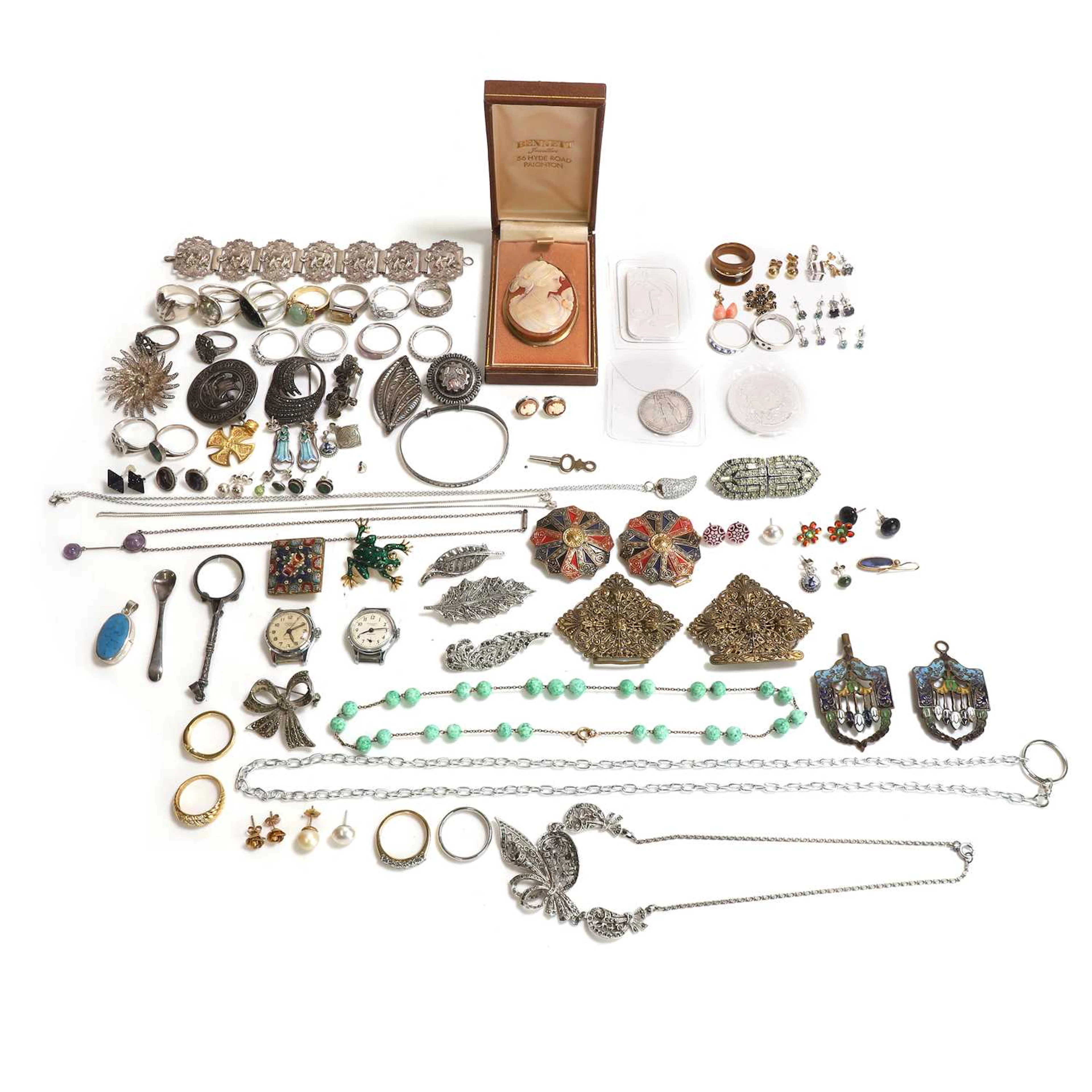A group of gold, silver and costume jewellery