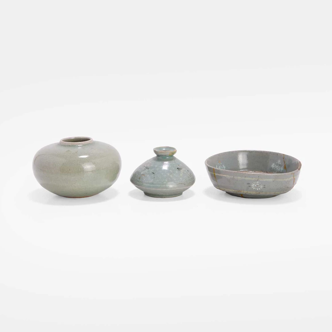 A collection of three Korean celadon wares 18th-19th century