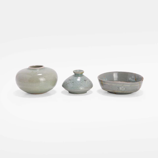 A collection of three Korean celadon wares 18th-19th century