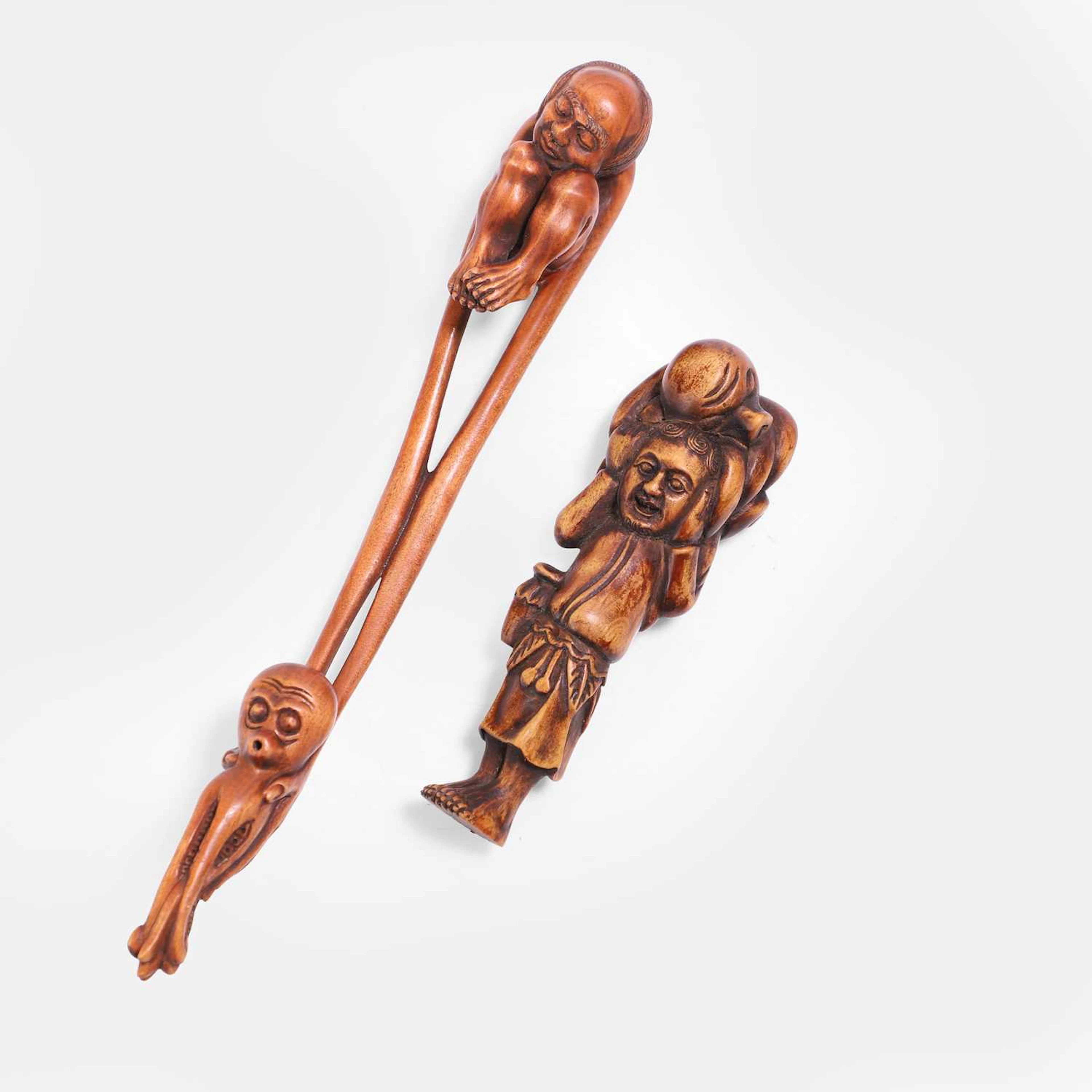 Two Japanese boxwood netsuke Meiji period (1868-1912)