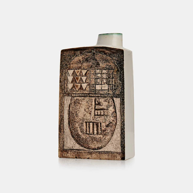Linda Hazel for Troika Pottery a 'Chimney' vase