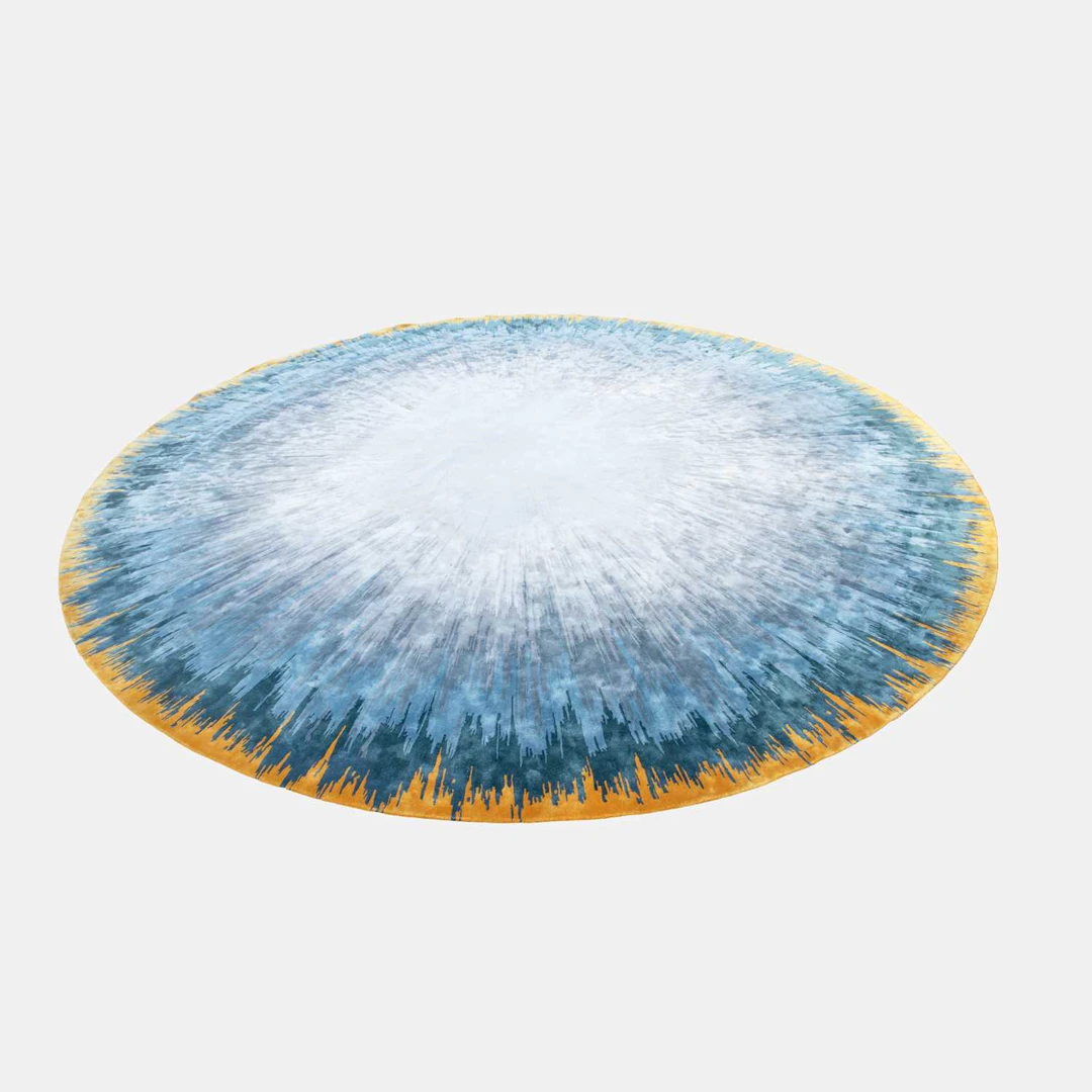 Riviere a 'Rothko Blue' rug