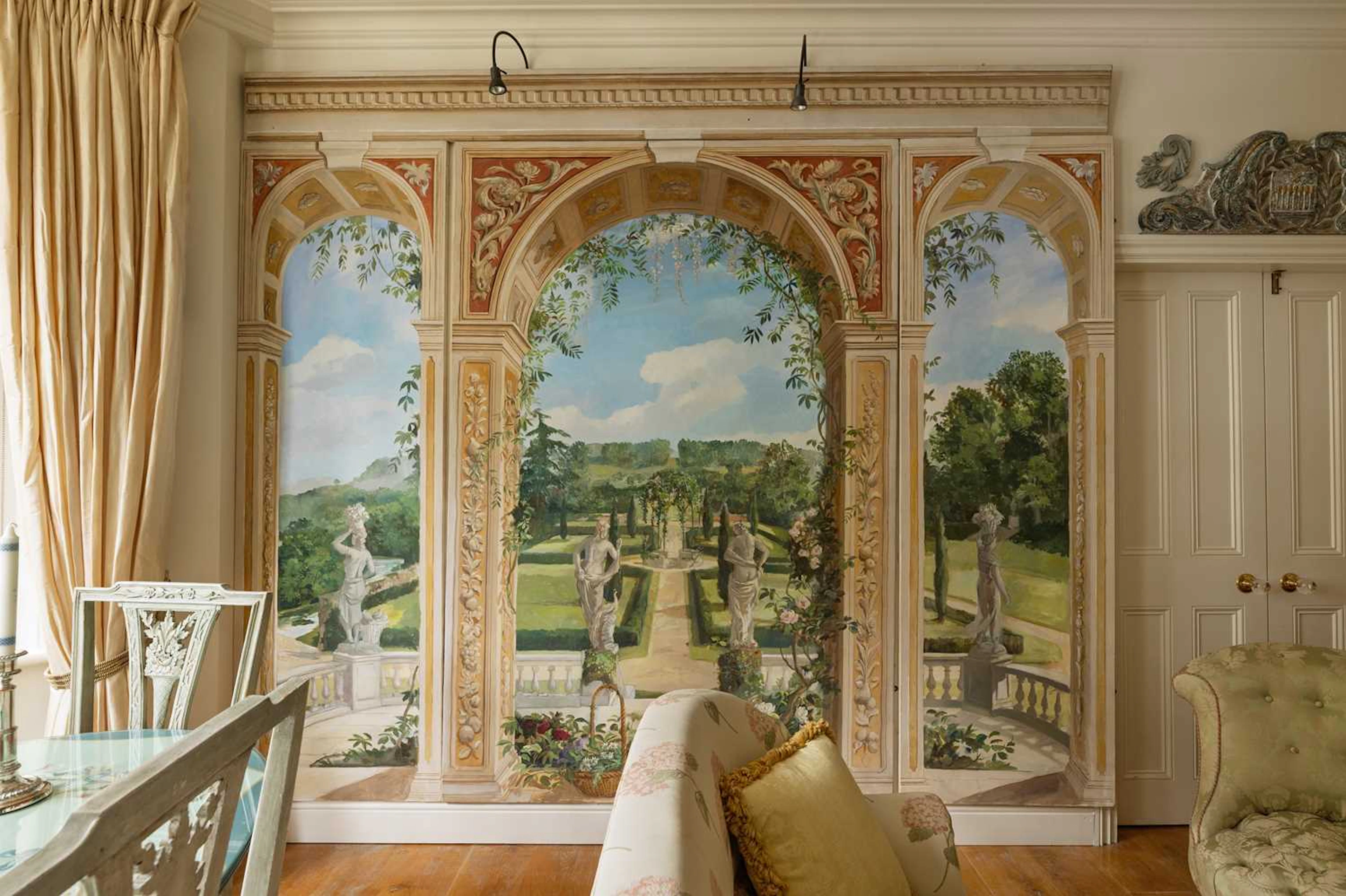 ▲ Michael Dillon (Irish, b.1957) a neoclassical mural