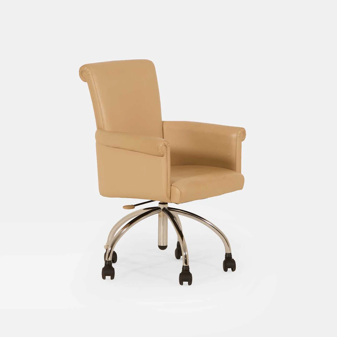 Poltrona Frau a 'Vittoria' desk chair