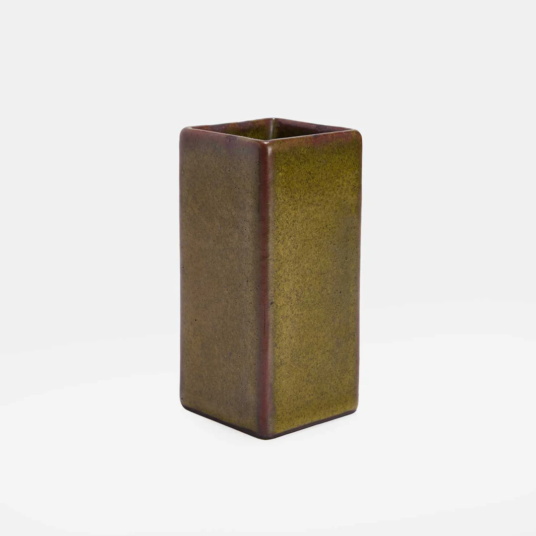 A Chinese tea-dust-glazed brush pot Daoguang (1821-1850)