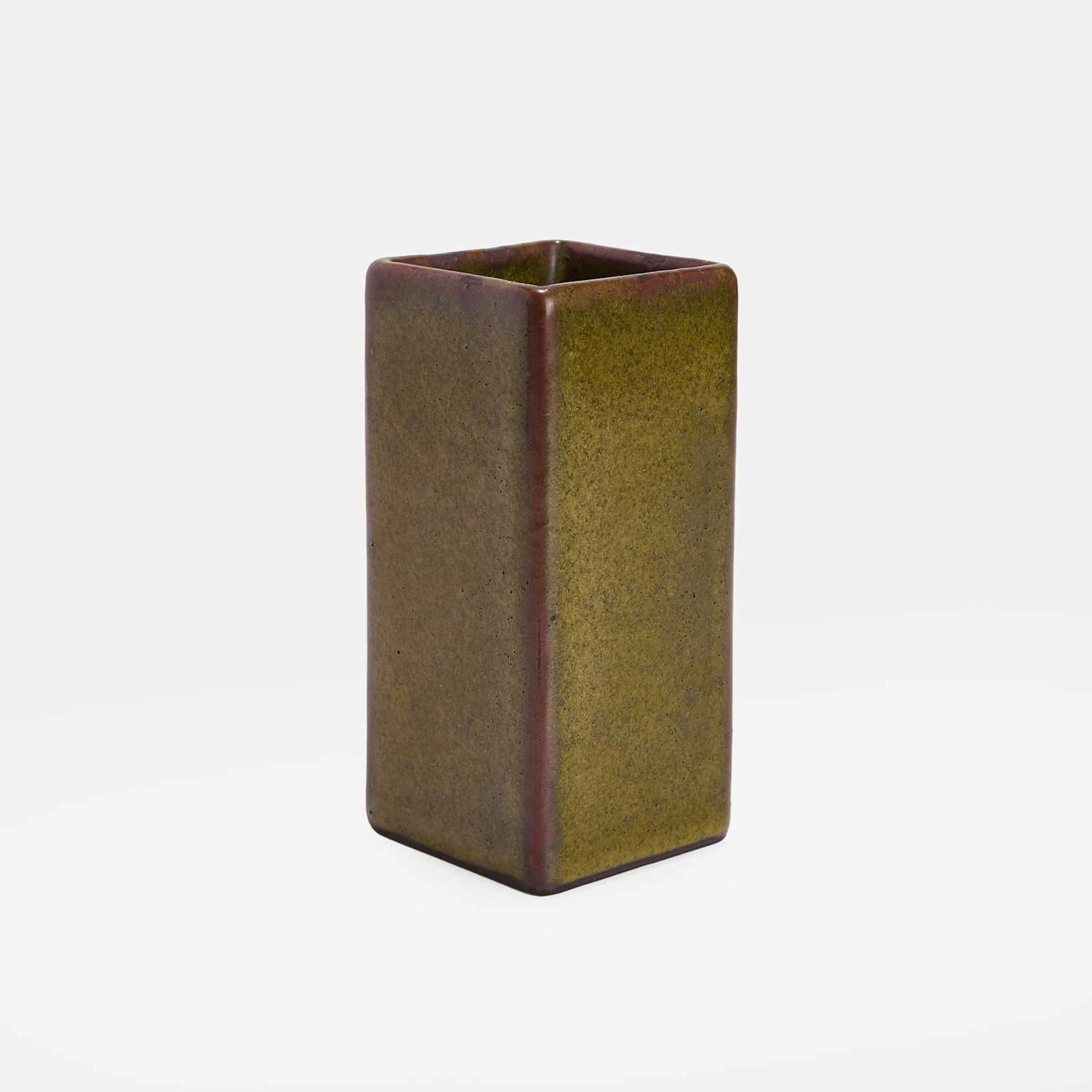 A Chinese tea-dust-glazed brush pot Daoguang (1821-1850)