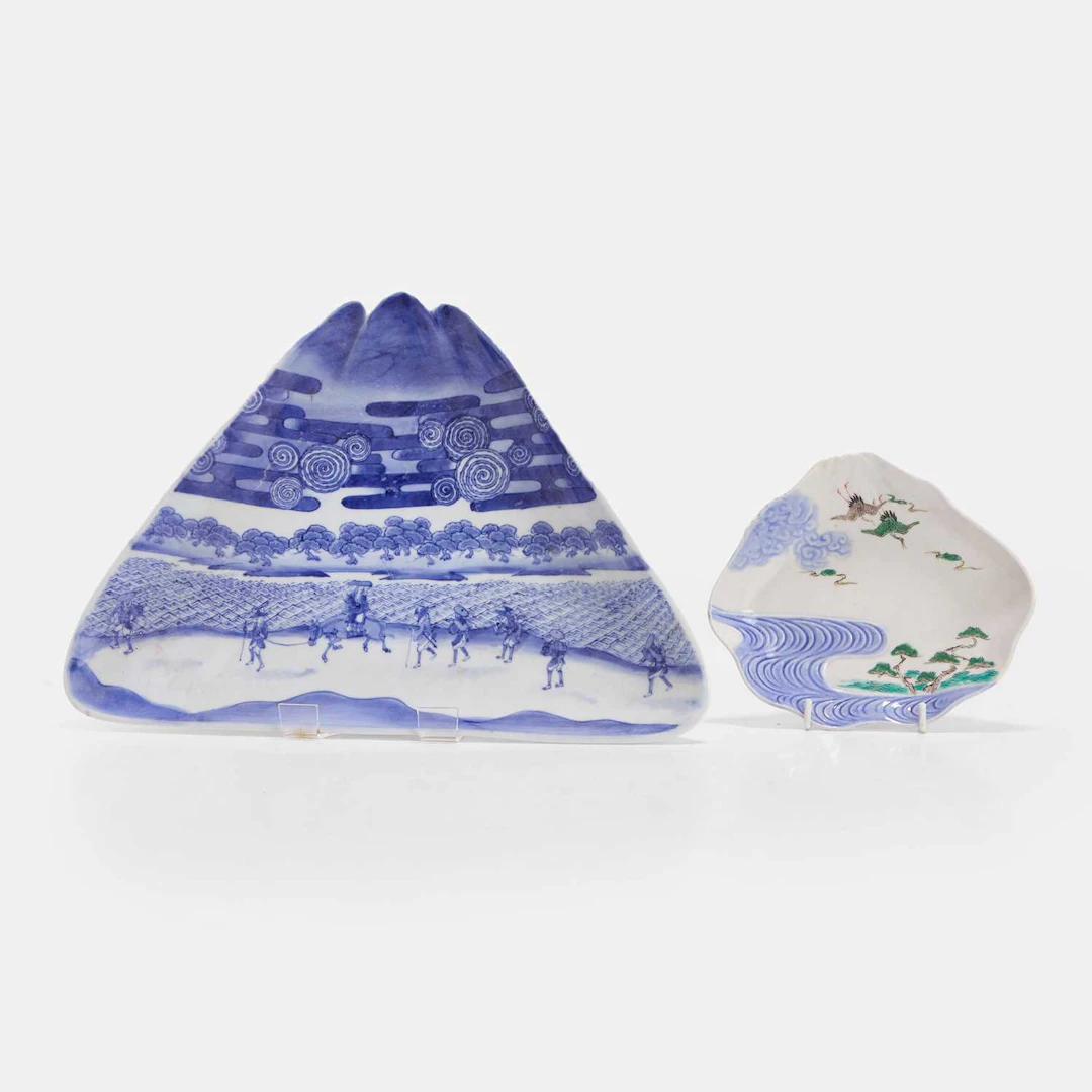Two Japanese blue and white plates 19th-20th century