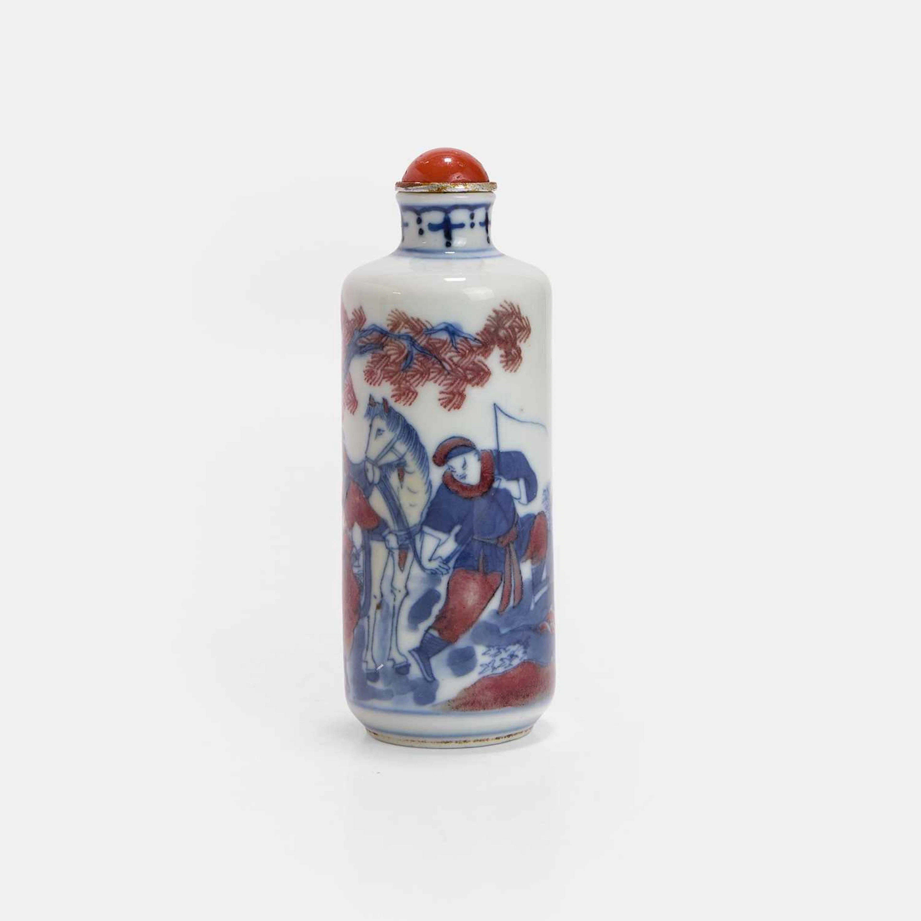 A Chinese copper-red and underglaze-blue snuff bottle late Qing dynasty