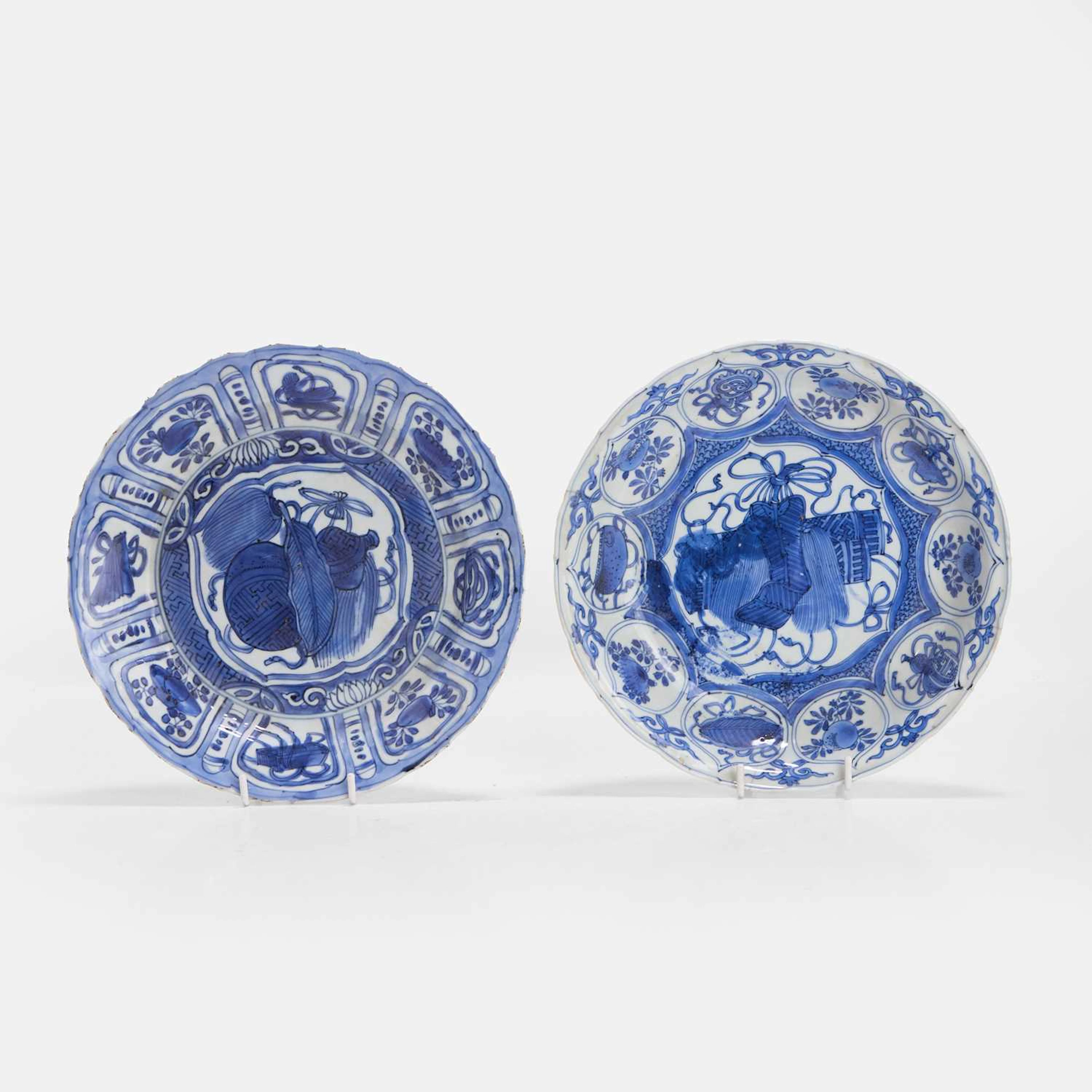 Two Chinese Kraak blue and white plates Wanli (1573-1620)