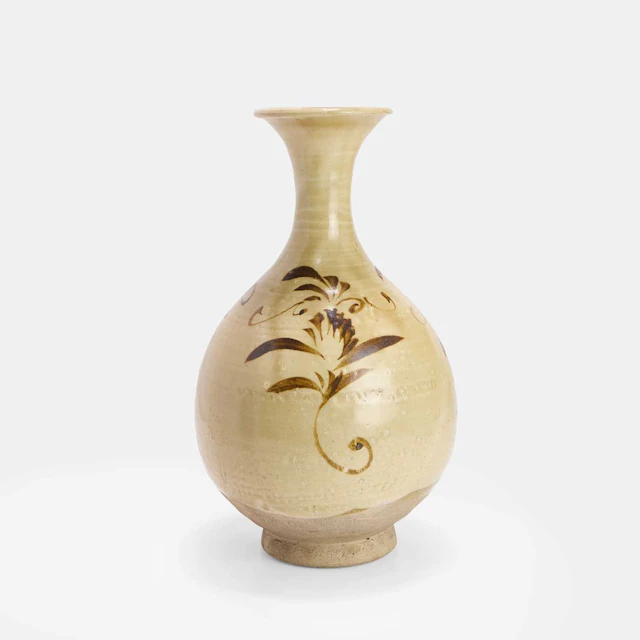 A Chinese Cizhou ware vase Jin to Yuan dynasties