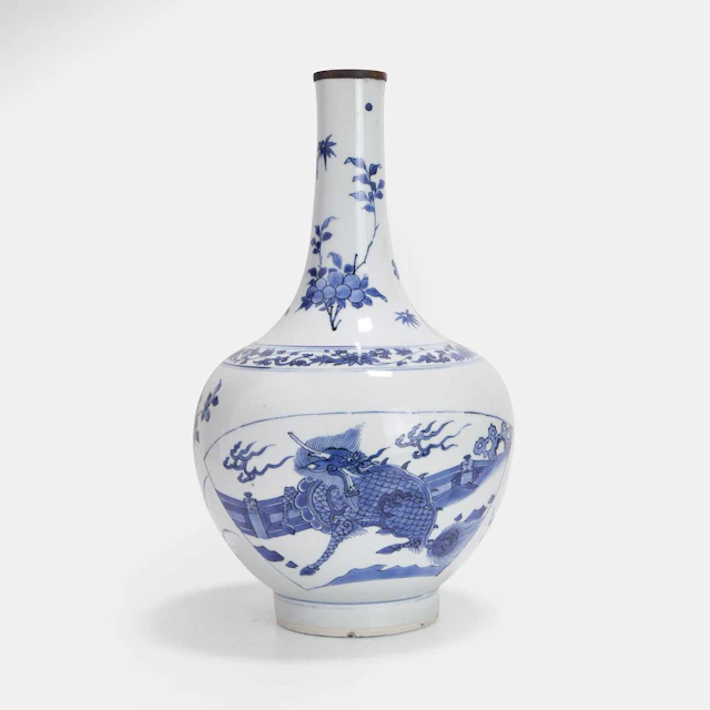 A Chinese blue and white bottle vase Chongzhen (1628-1644)