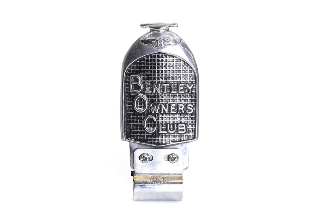 A Bentley Owners club grille badge 20th century