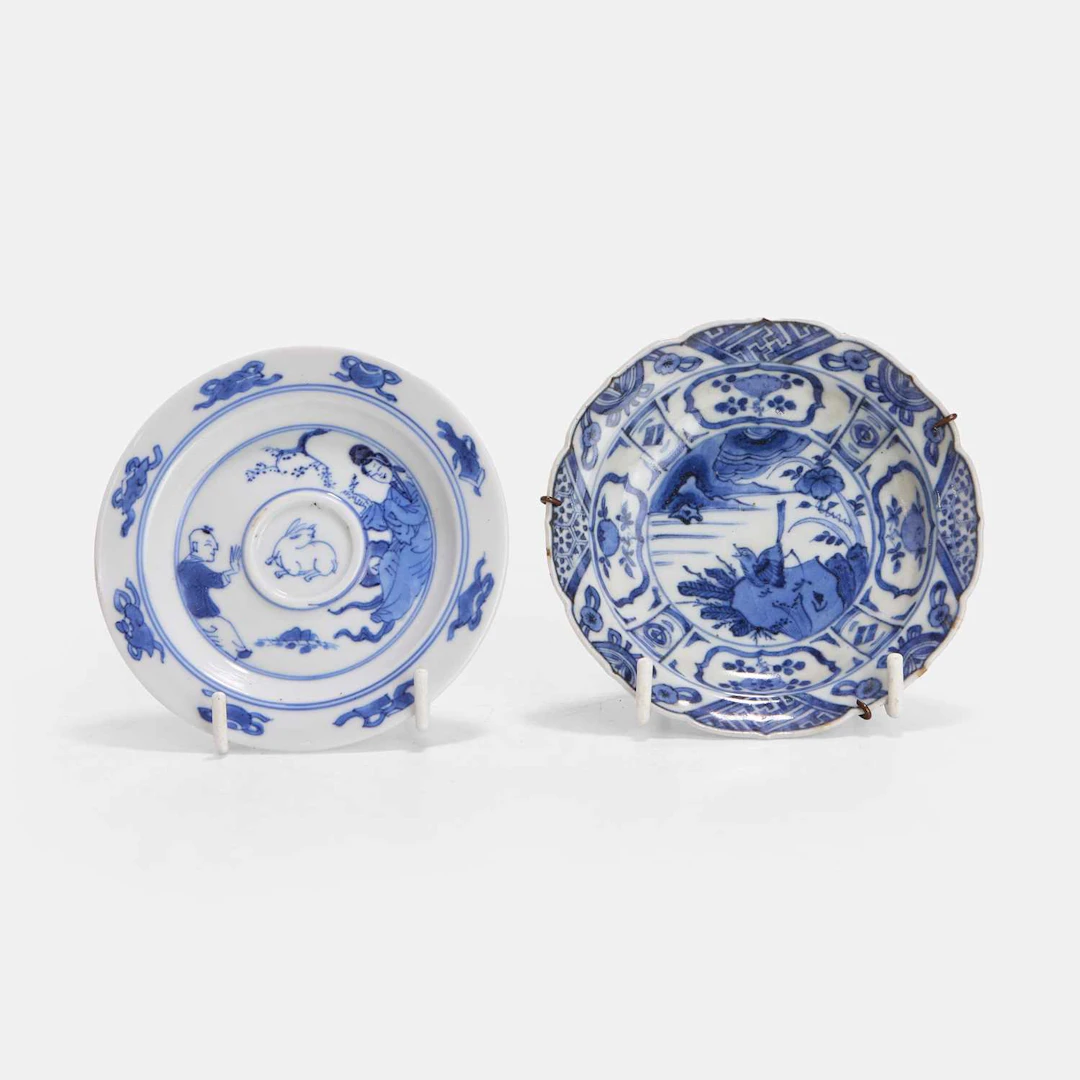 Two Chinese blue and white saucers Kangxi (1662-1722)
