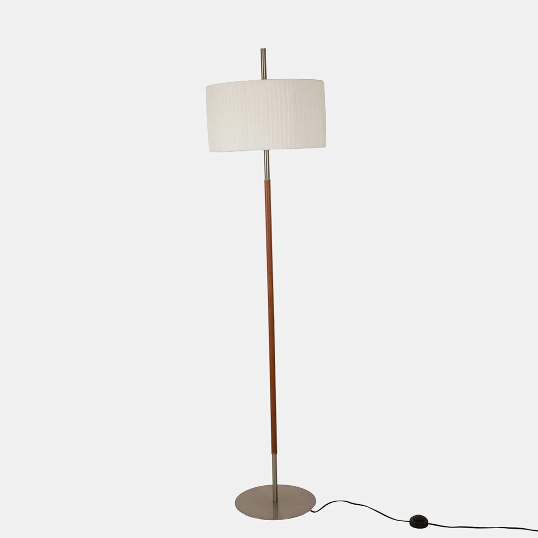 Bover a 'Danona Pie' floor lamp