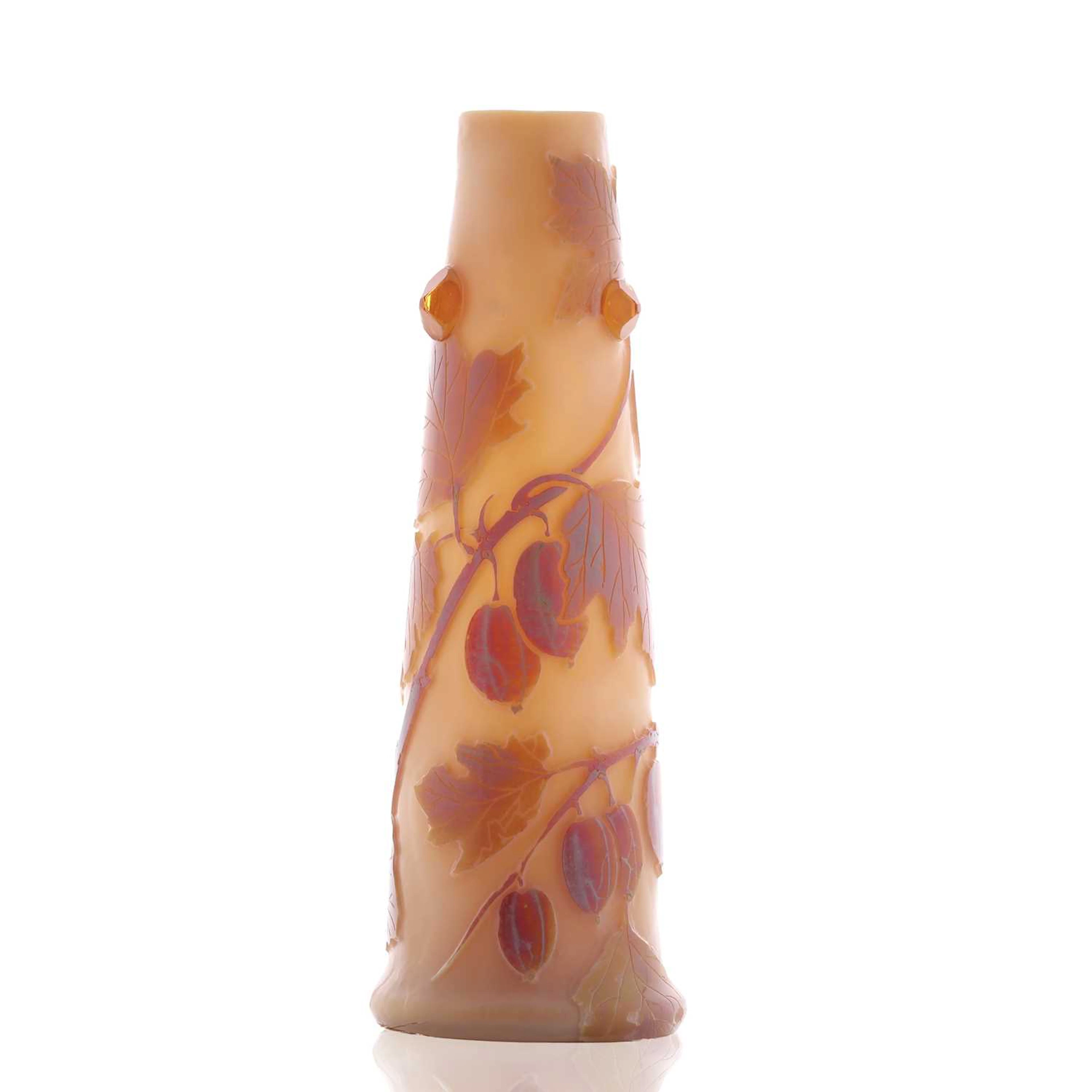 A Legras iridescent cameo glass vase circa 1900, St Denis, Paris