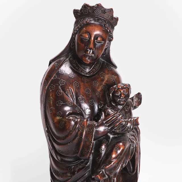 A Chinese wood figure 19th century