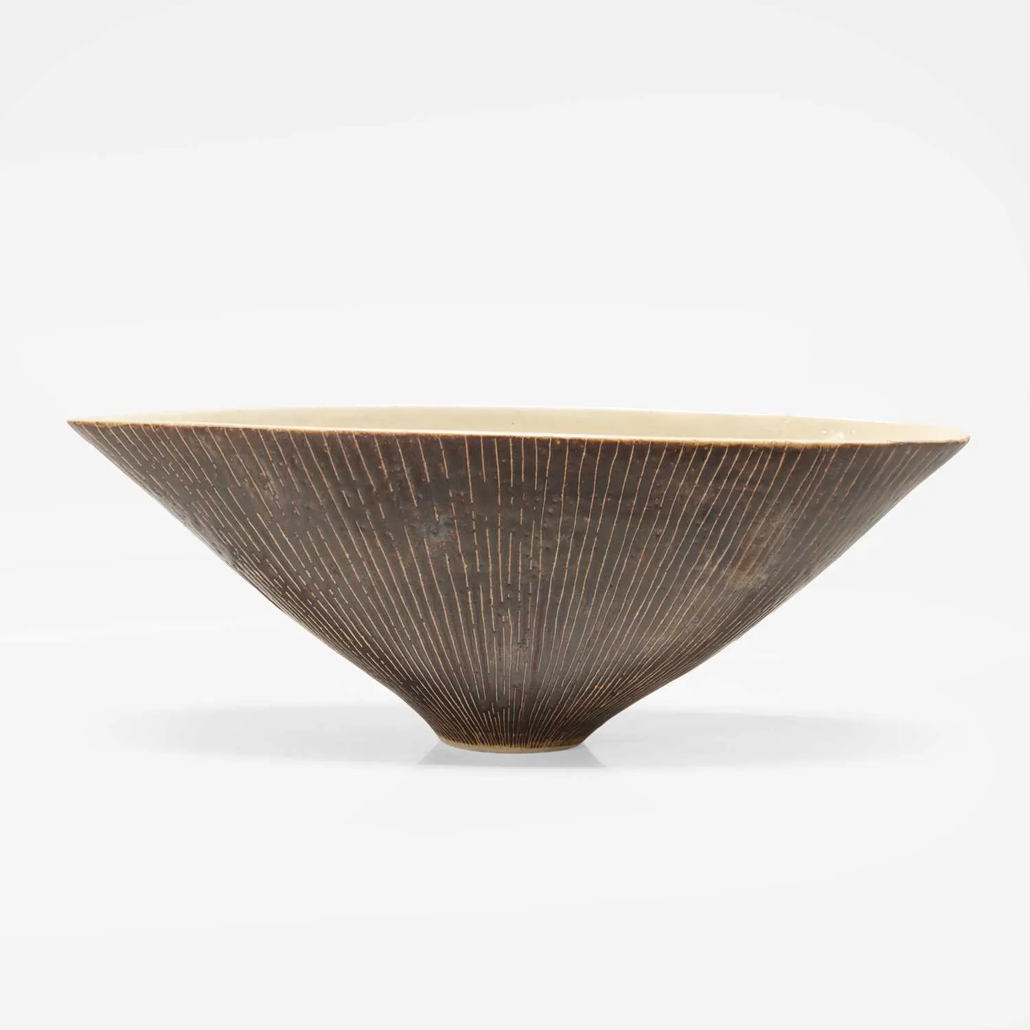 ▲ Dame Lucie Rie (Austrian, 1902-1995) a large squeezed bowl