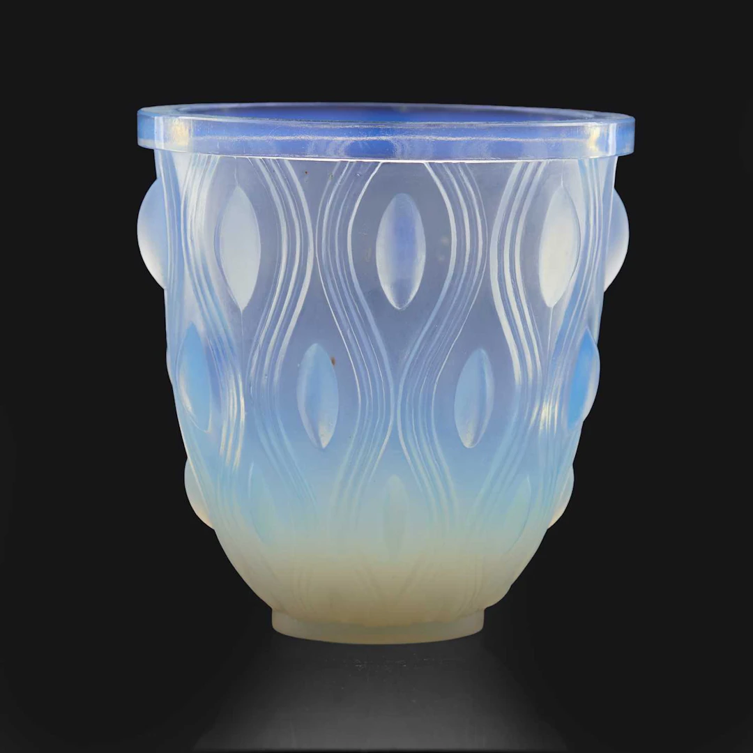 A Sabino glass vase circa 1930, French