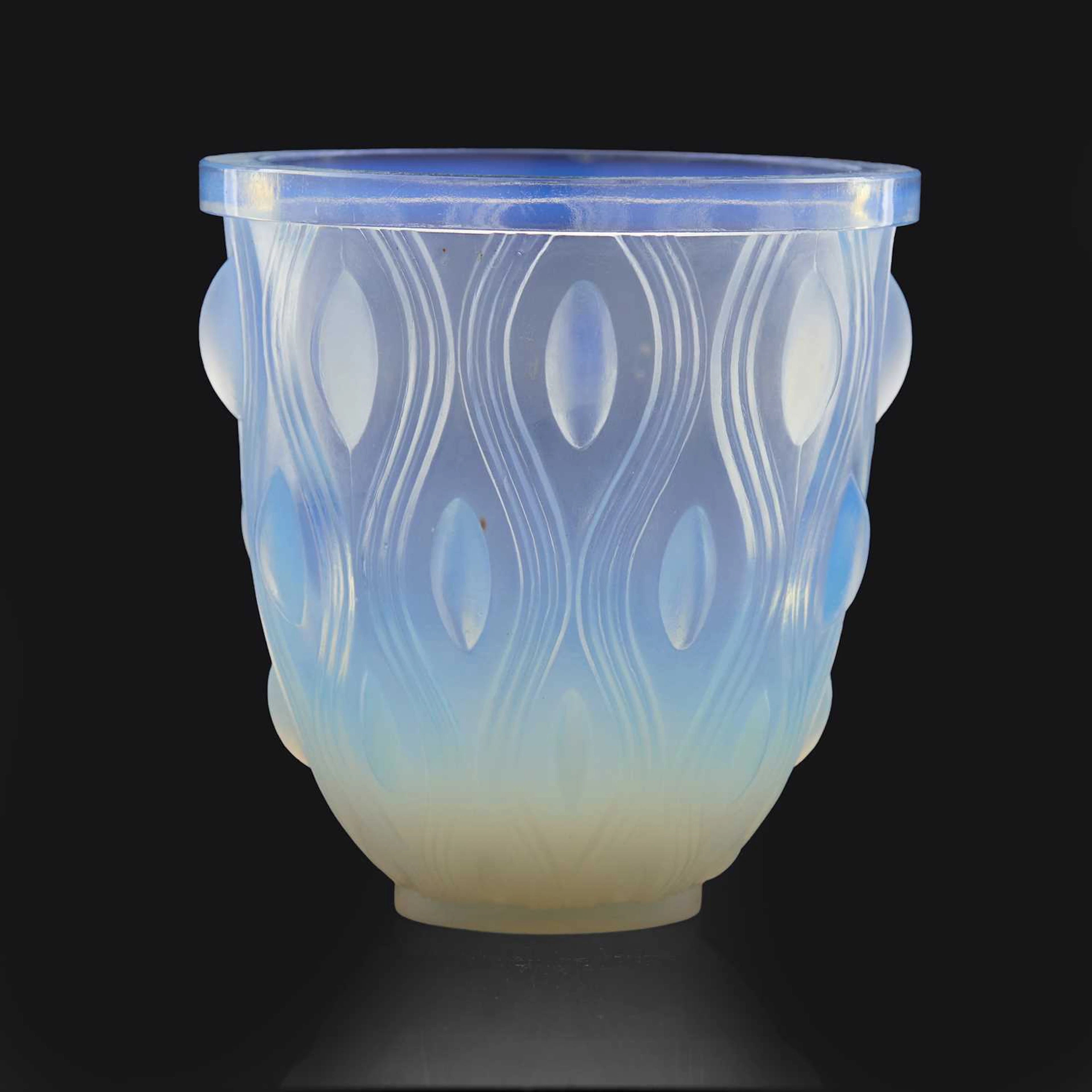 A Sabino glass vase circa 1930, French