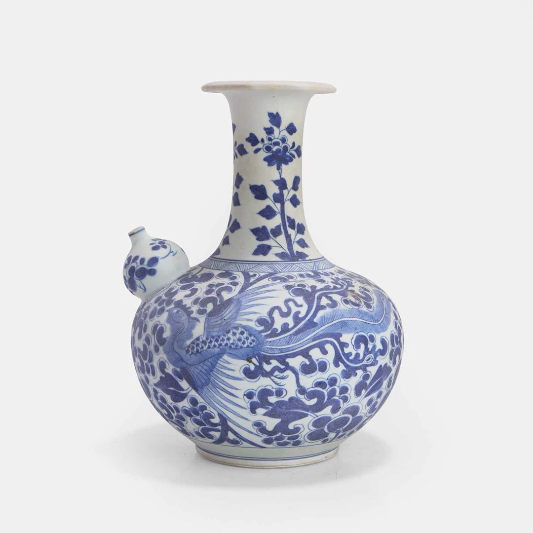 A Chinese blue and white kendi Wanli (1573-1620)