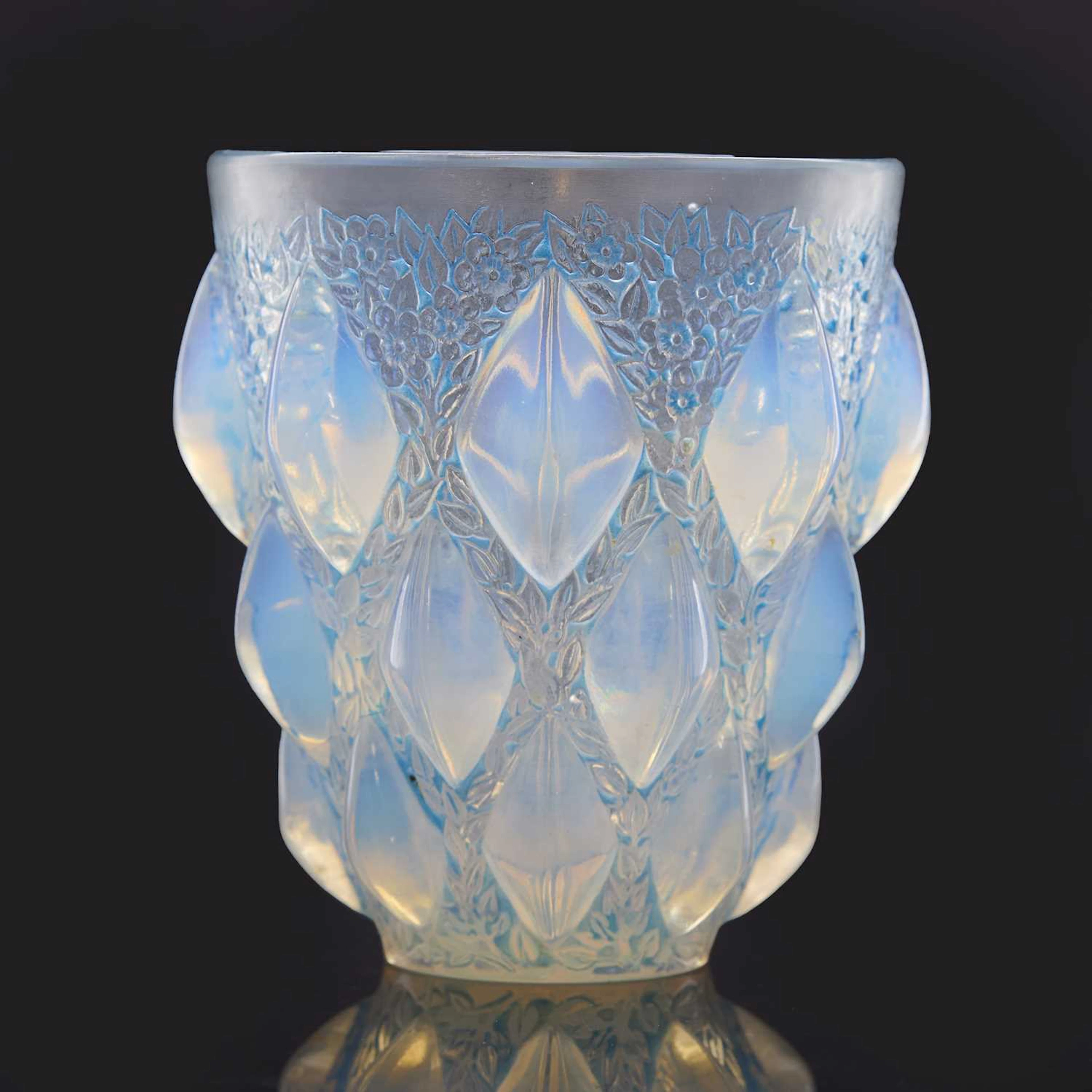 René Lalique (French, 1860-1945) a 'Rampillon' vase, No. 991, designed in 1927