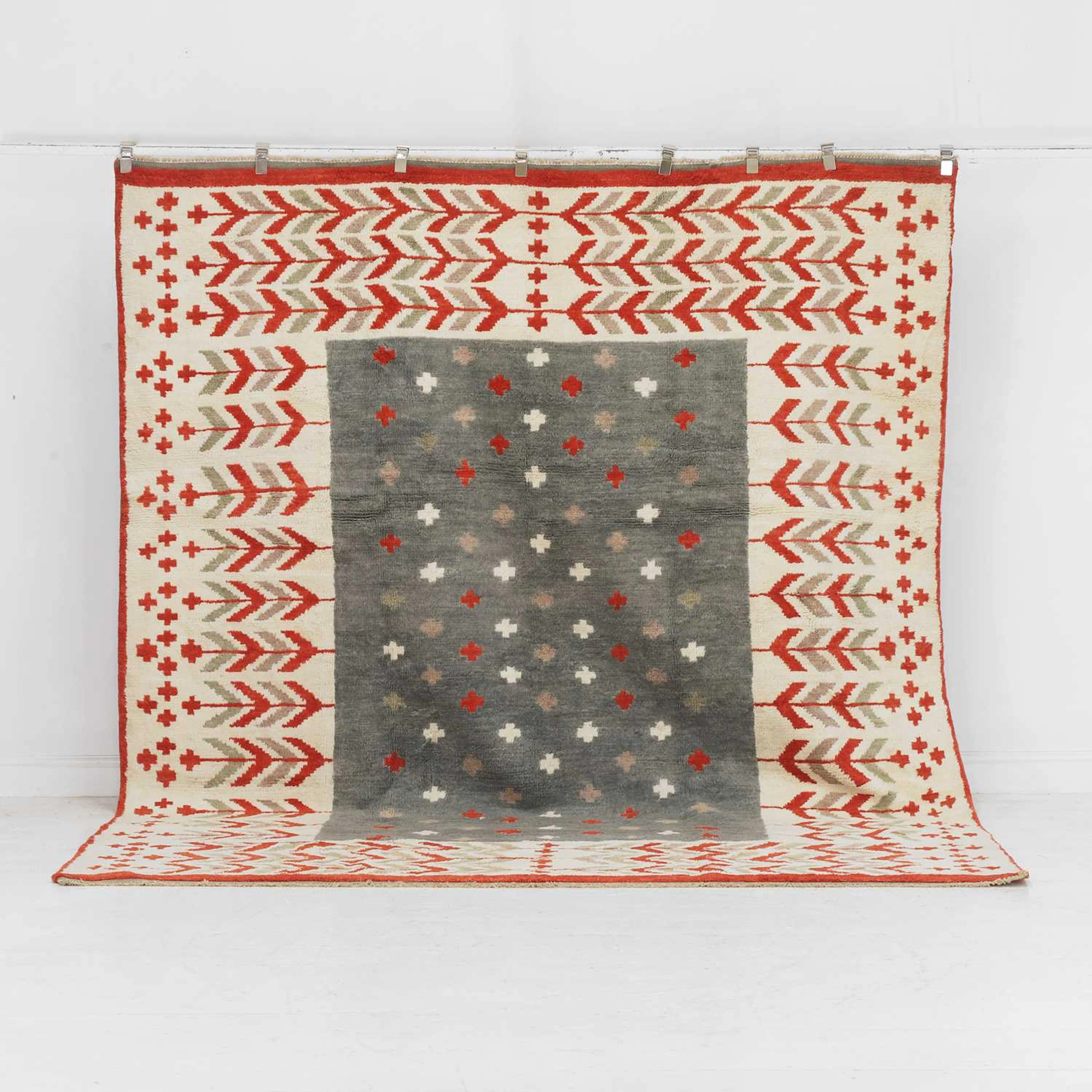 Scandinavian-inspired A wool pile carpet