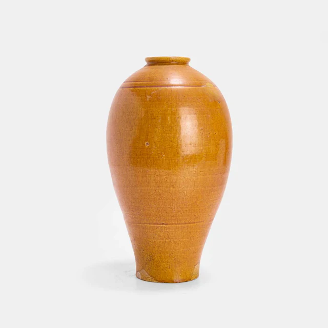 A Chinese earthenware vase Liao dynasty (907-1125)