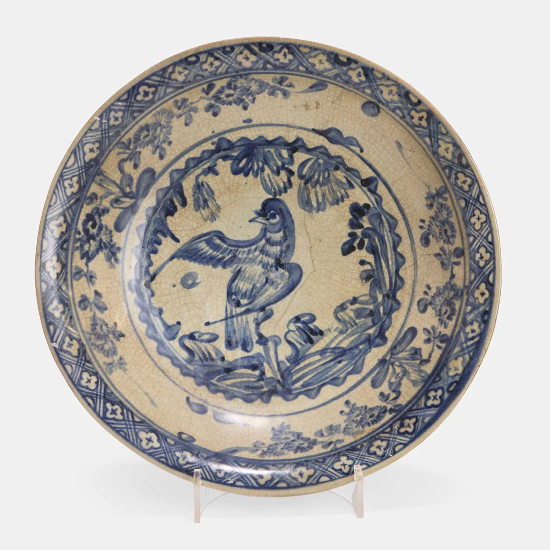 A Chinese Swatow blue and white plate Ming dynasty (1368-1644)