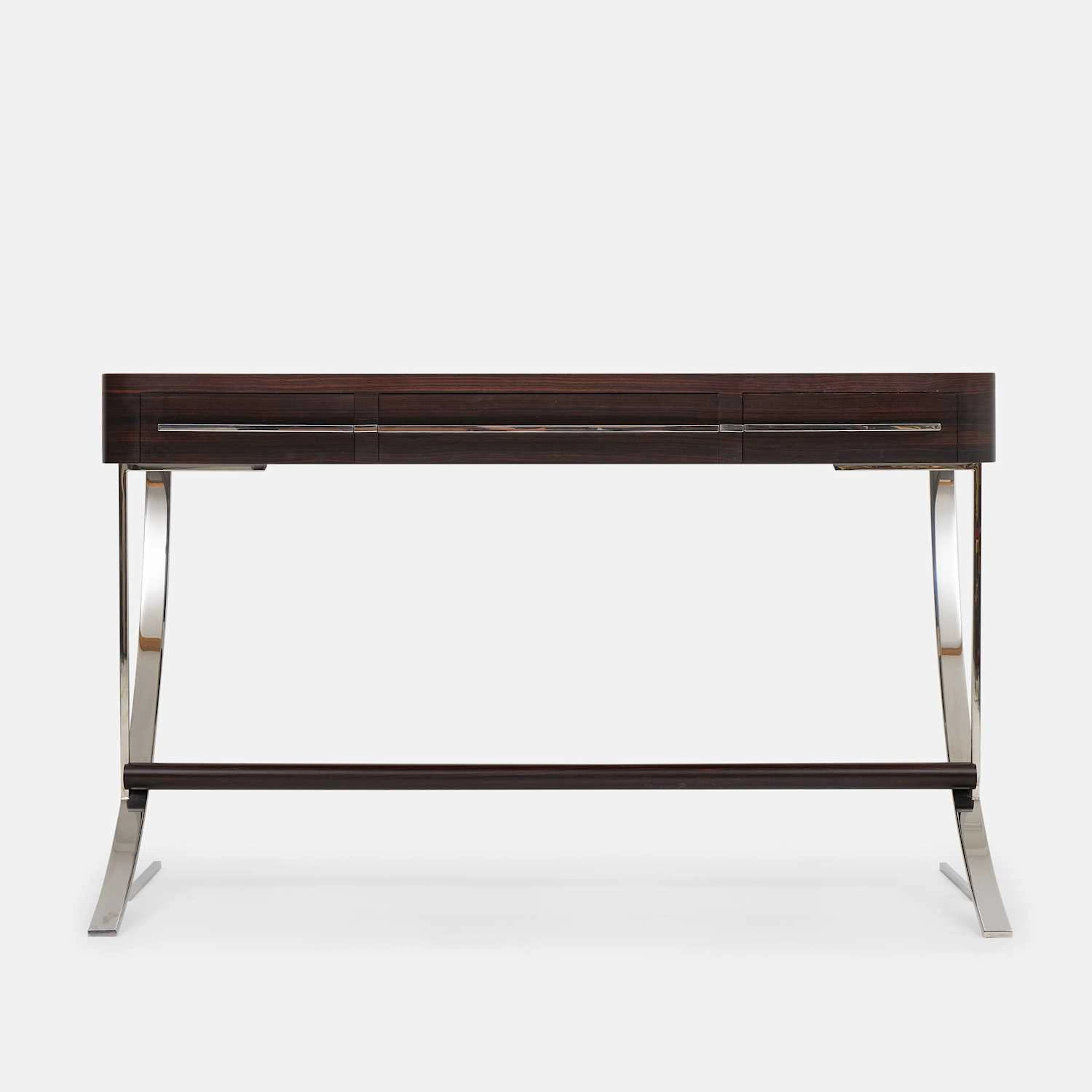 Bill Cleyndert a 'Herbst' desk