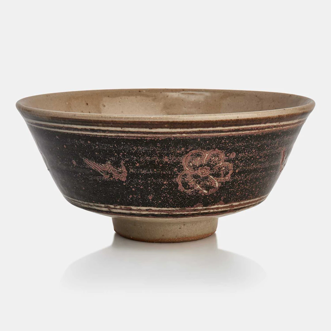 Shigeyoshi Ichino (Japanese, 1942-2011) at Leach Pottery a footed bowl