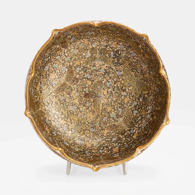 A Japanese Satsuma ware bowl Meiji period (1868-1912)