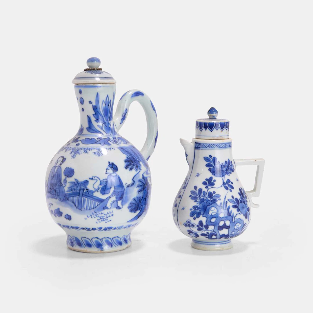 Two Chinese blue and white jugs and covers Kangxi (1662-1722)