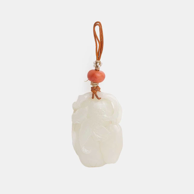 A Chinese jade pendant 18th century