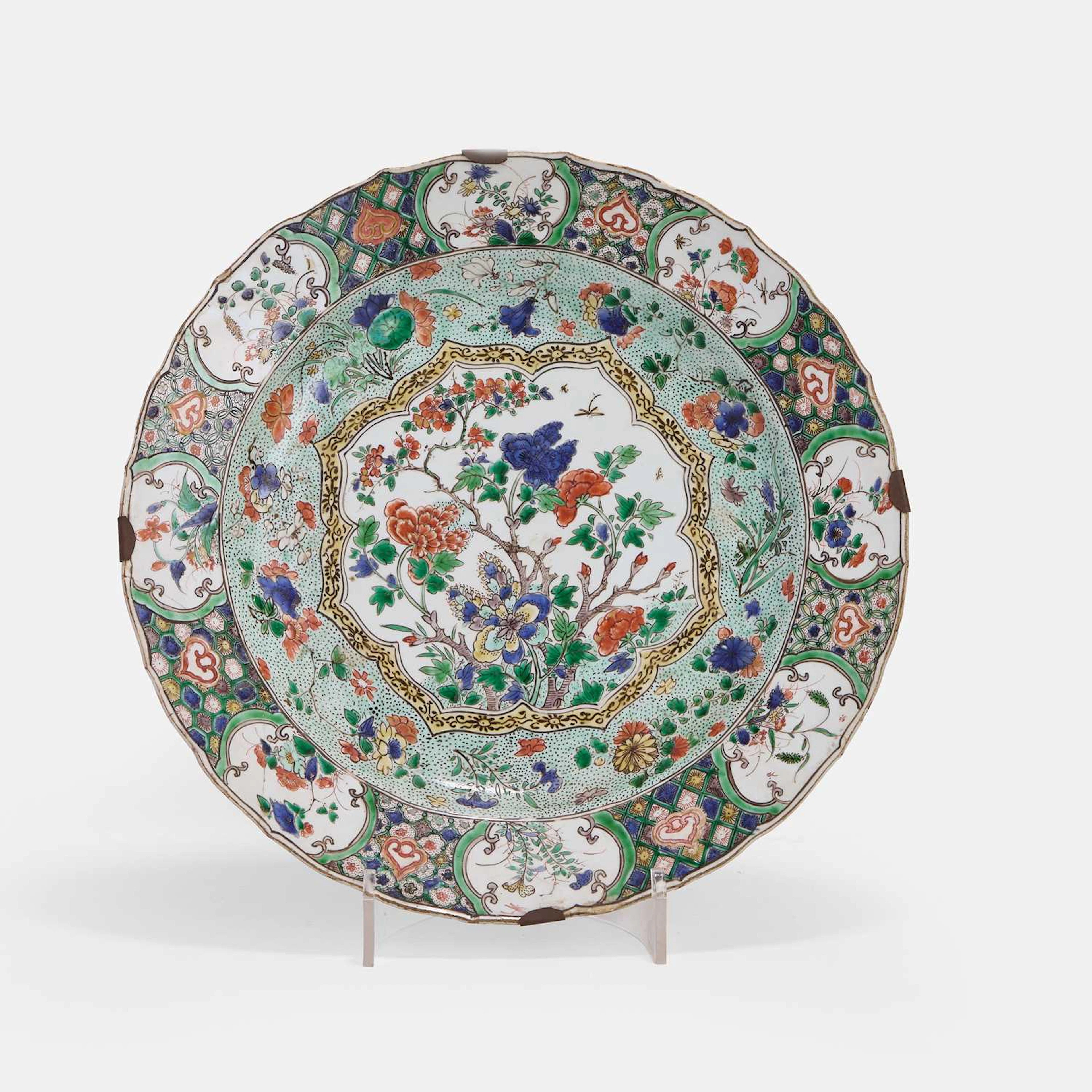 A Chinese famille verte charger Kangxi (1662-1722)