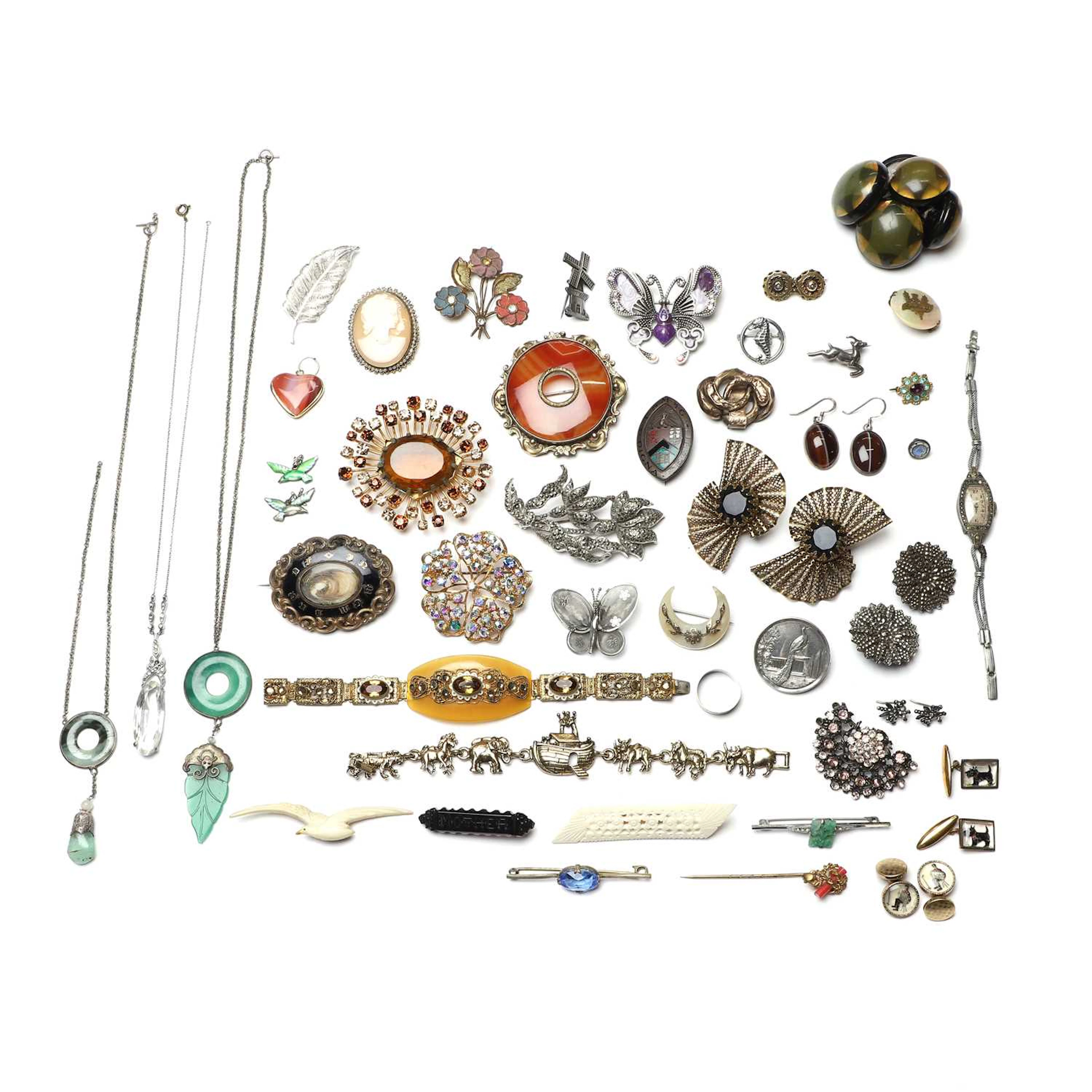 A large collection of antique and vintage jewellery