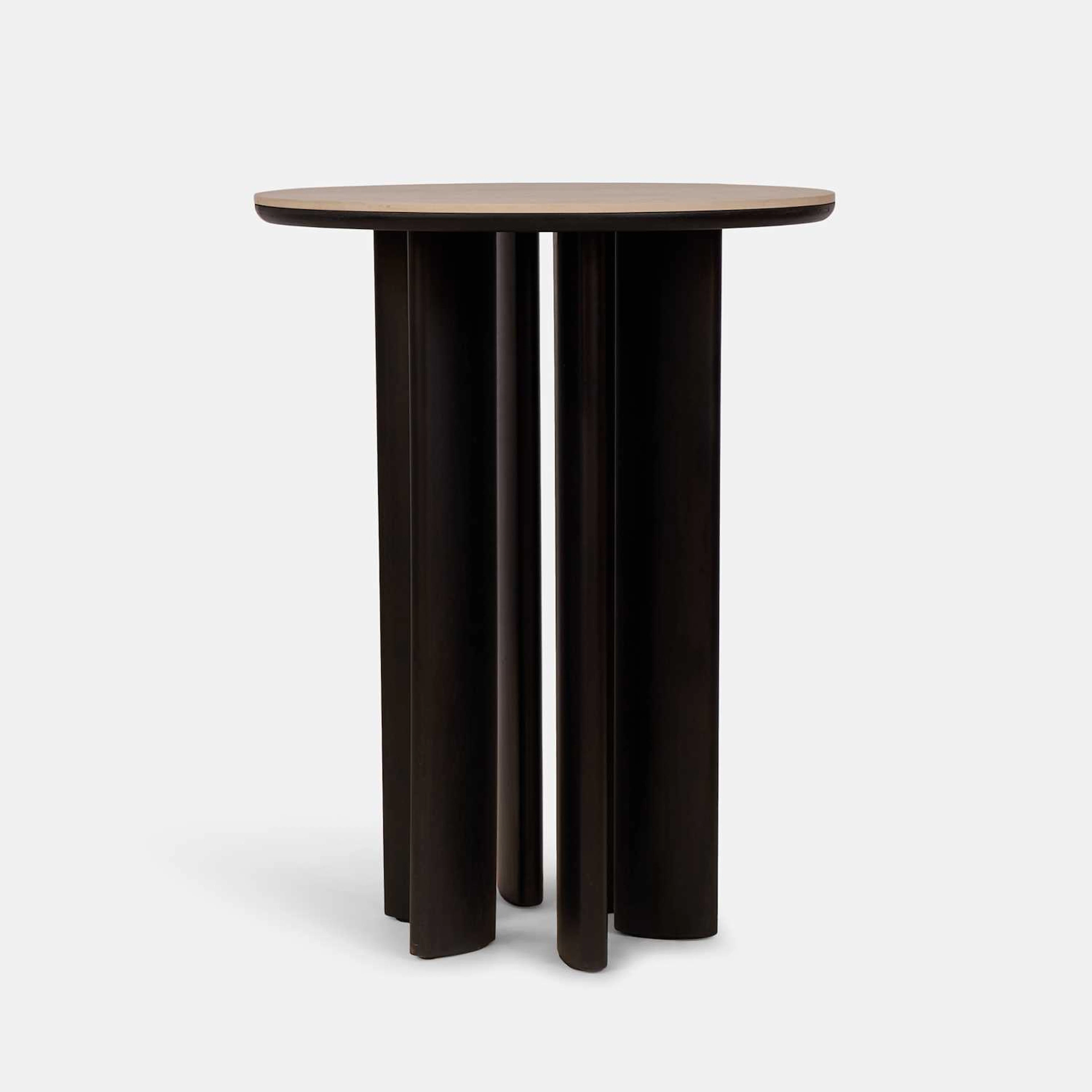 Contemporary a 'Tamarindo' poseur table