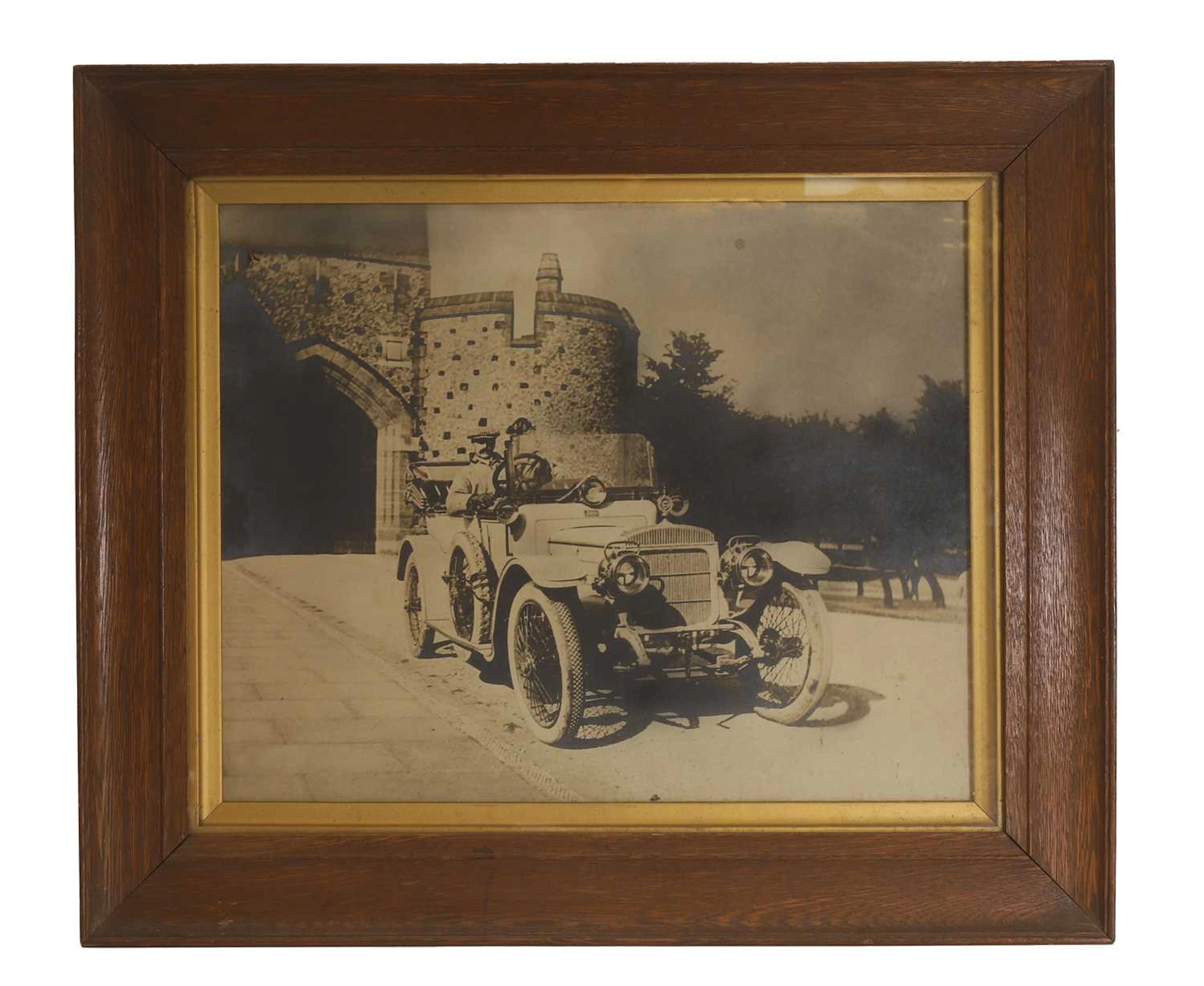An early motoring photograph c.1910