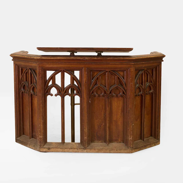 Gothic Revival a pulpit